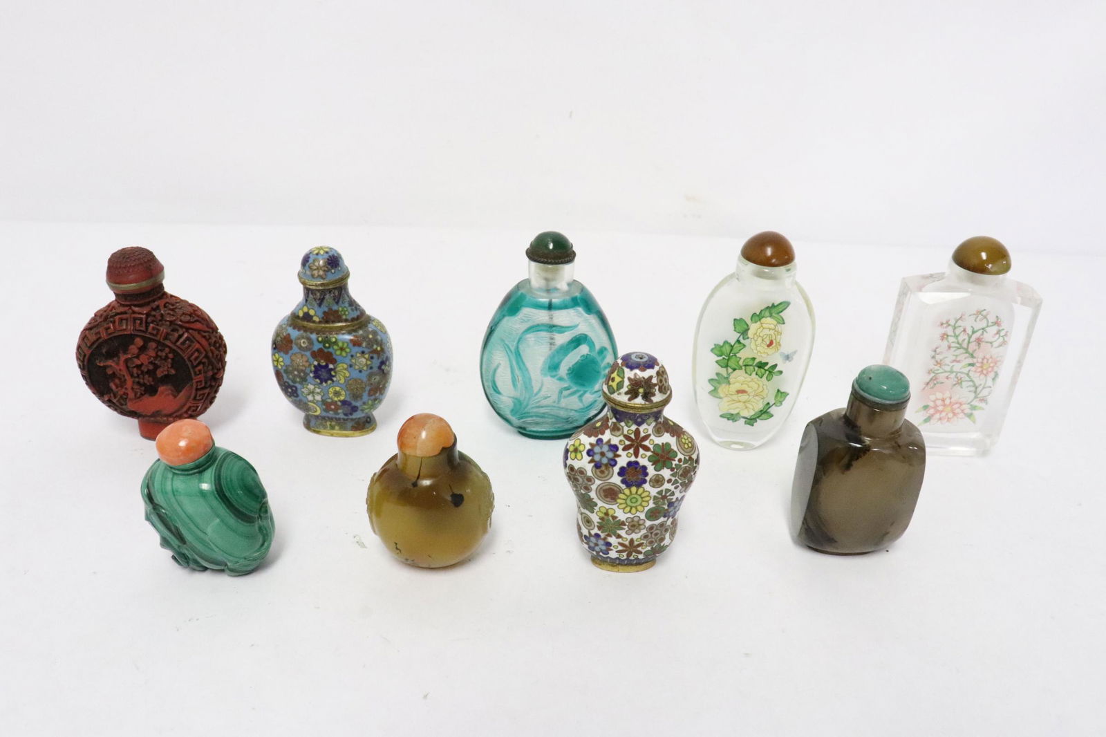 9 Chinese snuff bottles (1 of 11)