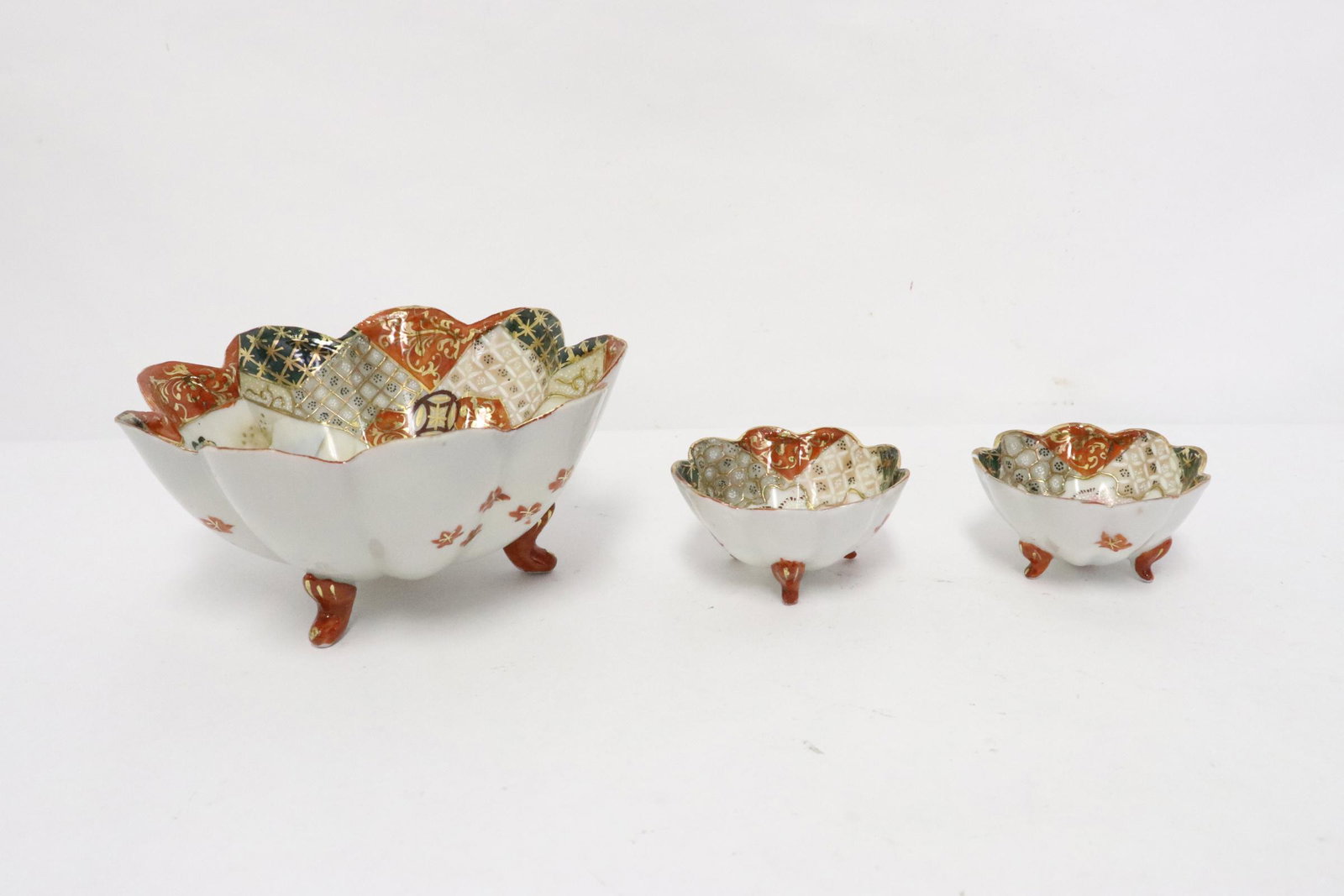 3 Japanese antique kutani bowls: 3 Japanese antique kutani bowls, 1.5"x3"dia(2), 3"x6"dia