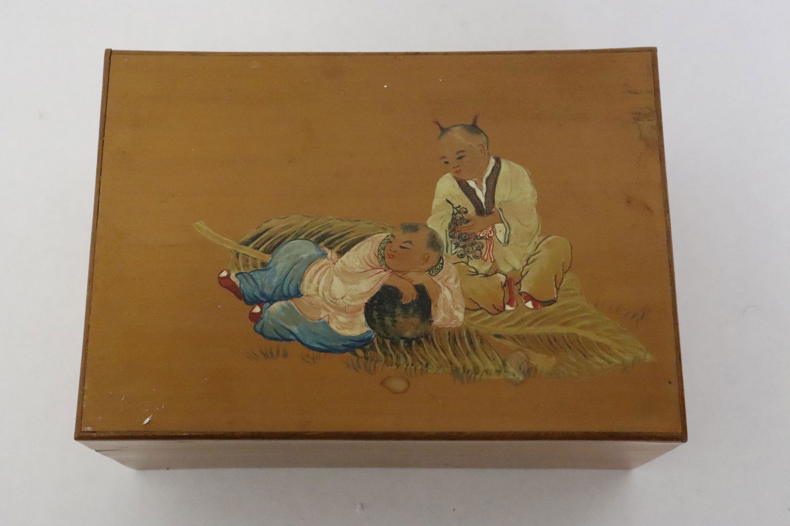 A rare Chinese bamboo box painted with deities (1 of 11)