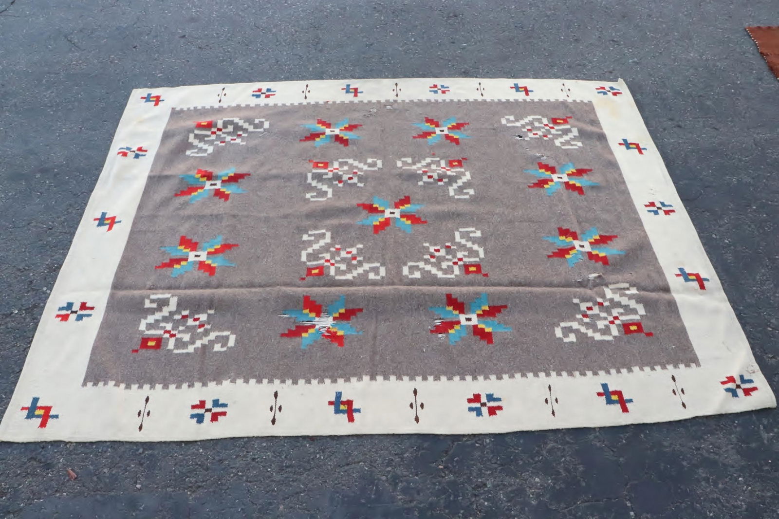 large American Indian blanket (1 of 12)