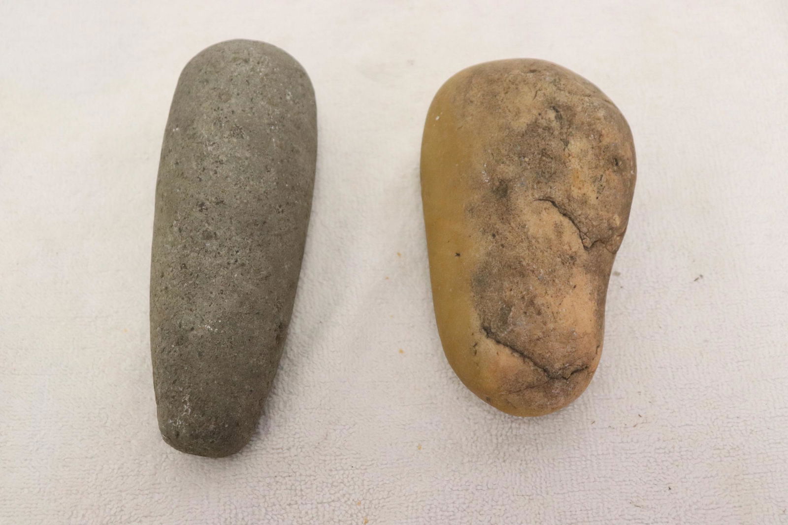 2 American Indian stone tools (1 of 9)
