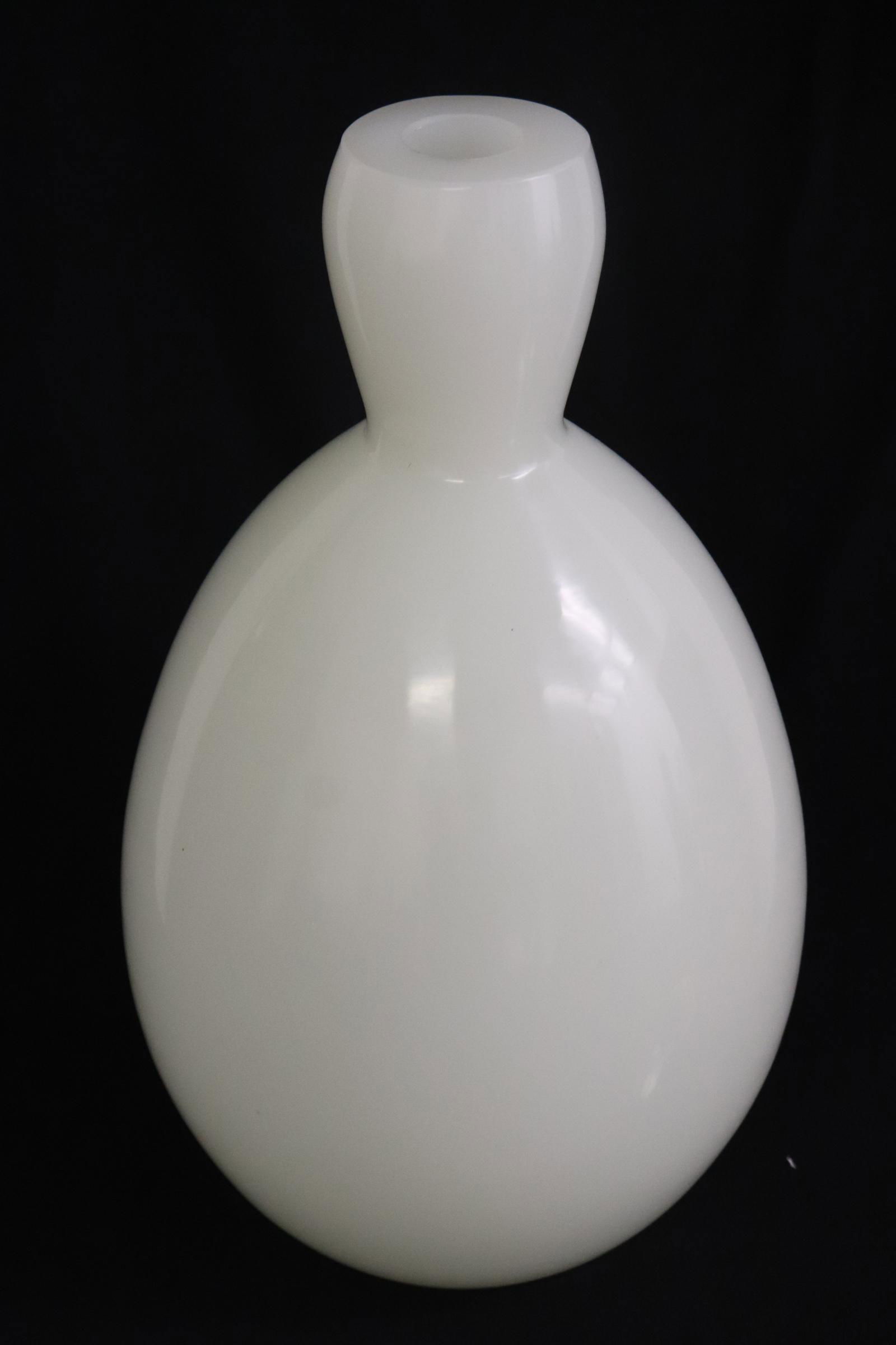 Very unusual shaped Peking glass vase by Robert Kuo (1 of 9)