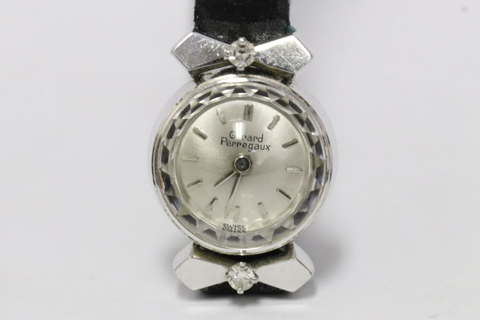 Lay's 18K Girard Perregaux wrist watch w/ diamonds (1 of 10)