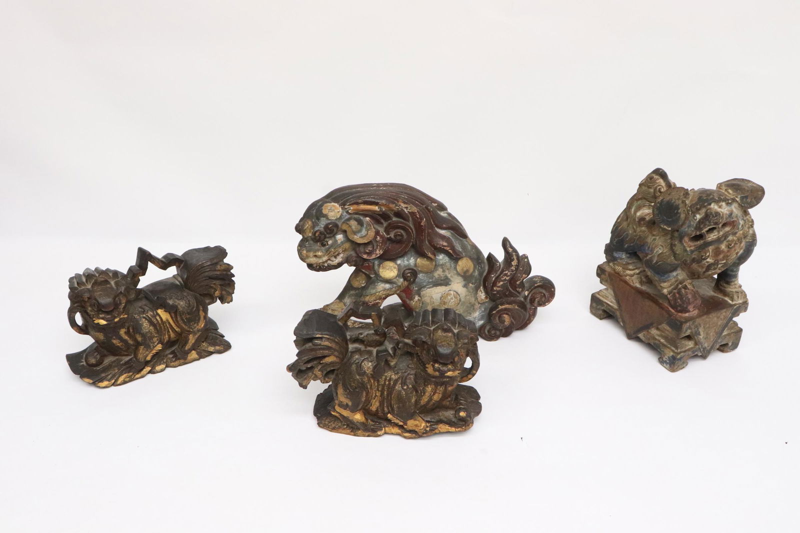 4 Chinese wood carved building ornaments (1 of 10)