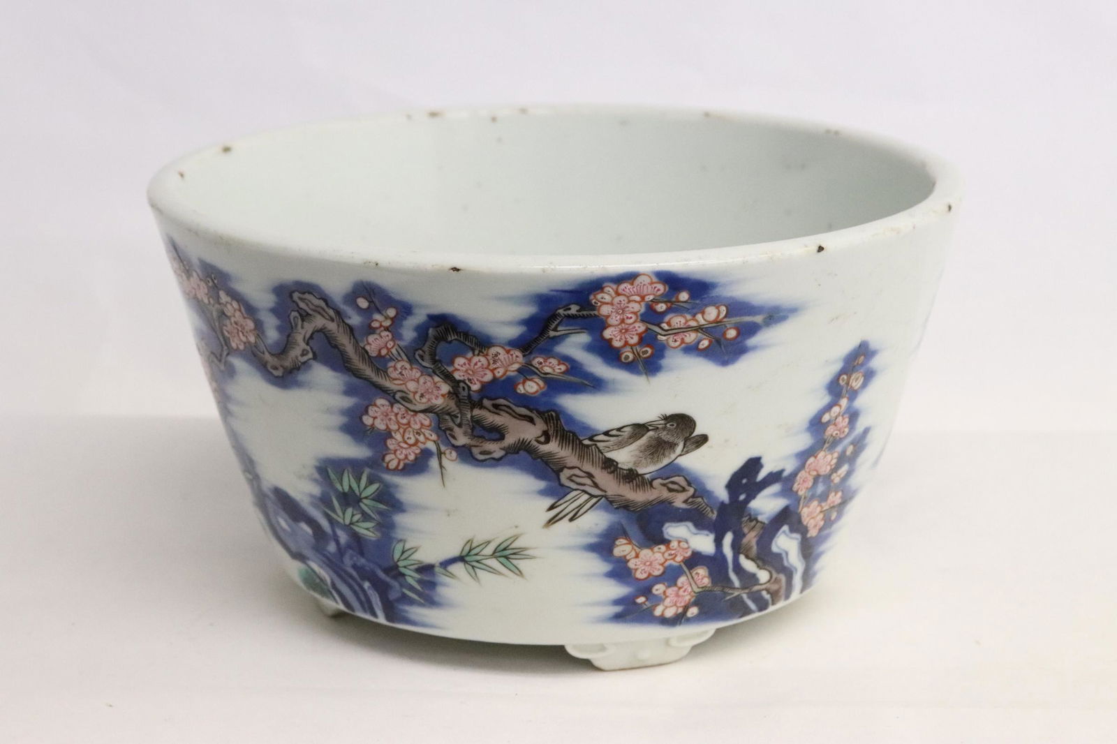 Chinese 17th/18th c. porcelain large bowl, Kangxi period (1 of 10)