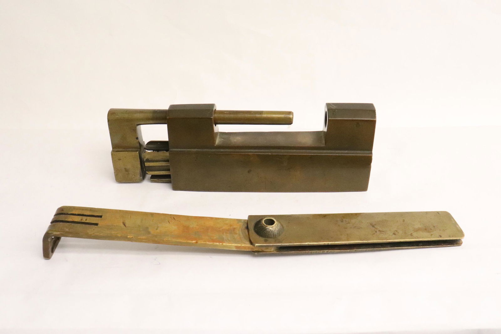 Very unusual Chinese antique bronze lock (1 of 7)