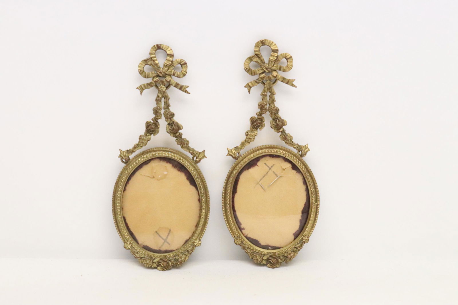 Pair antique gilt bronze wall hanging mini frames (1 of 7)