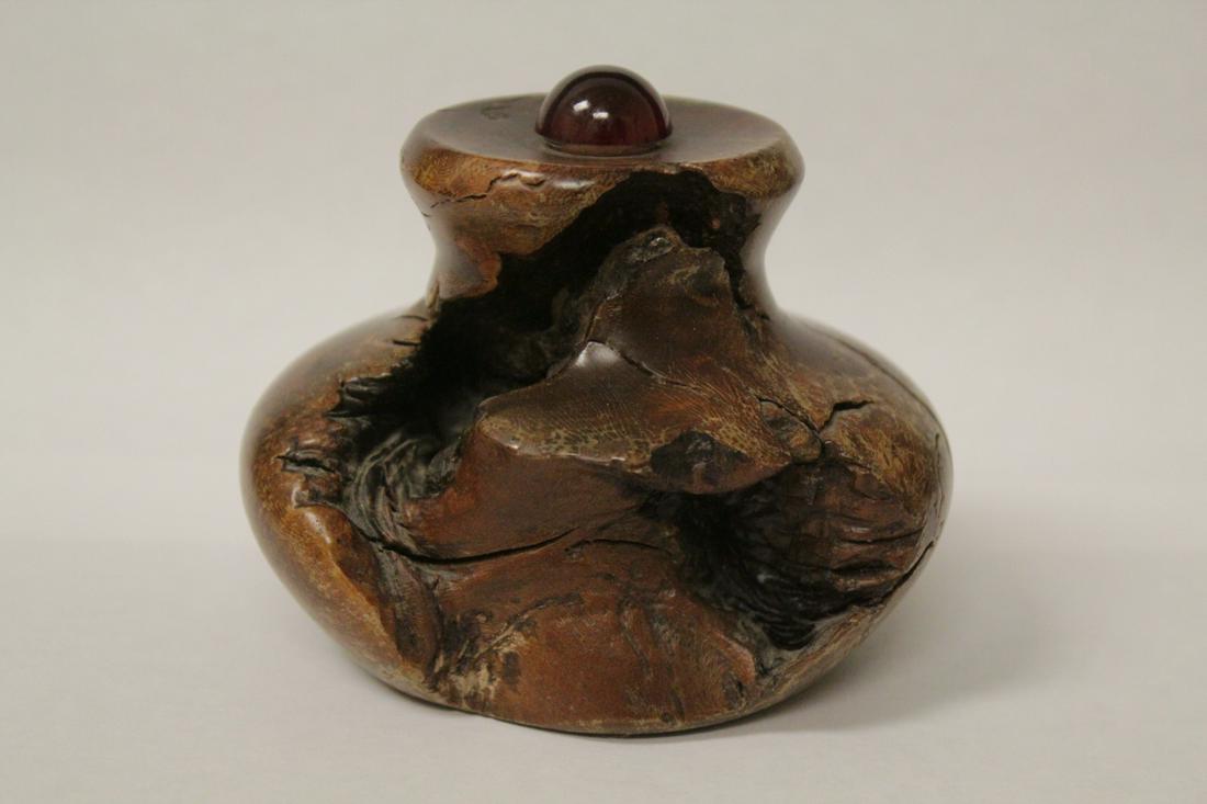 Unusual root wood snuff bottle (1 of 9)
