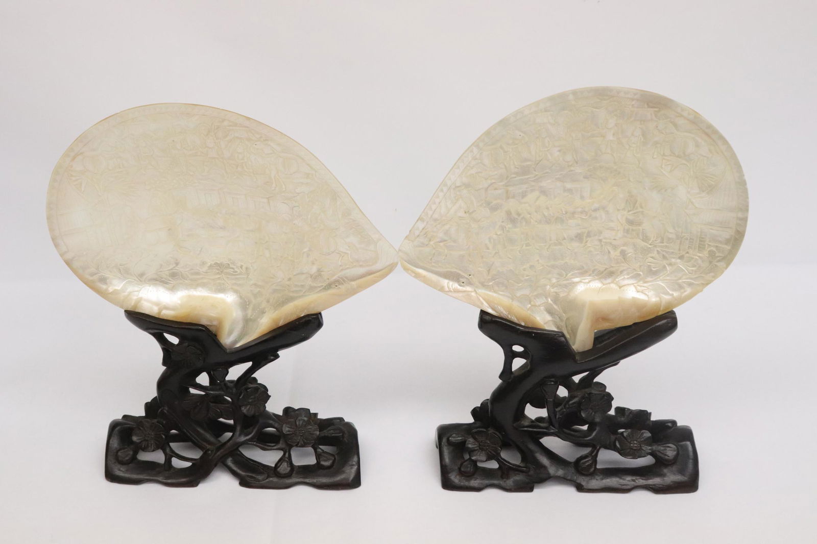 Pair Chinese antique shell panel on stand (1 of 11)