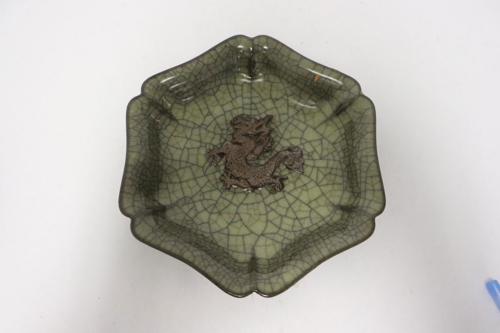 Chinese Song style crackleware plate (1 of 9)