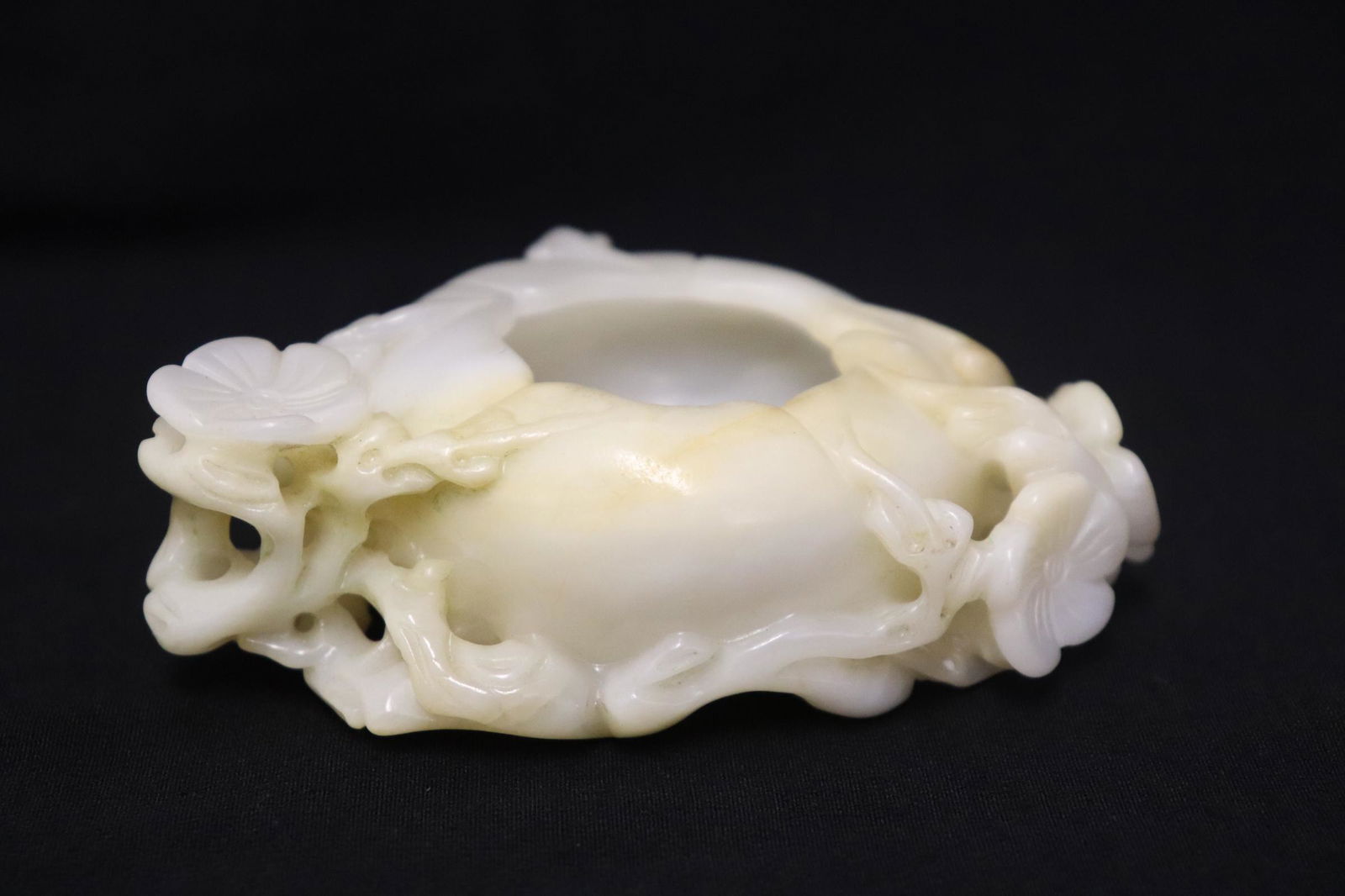 A very fine Chinese white jade carved brush wash (1 of 10)