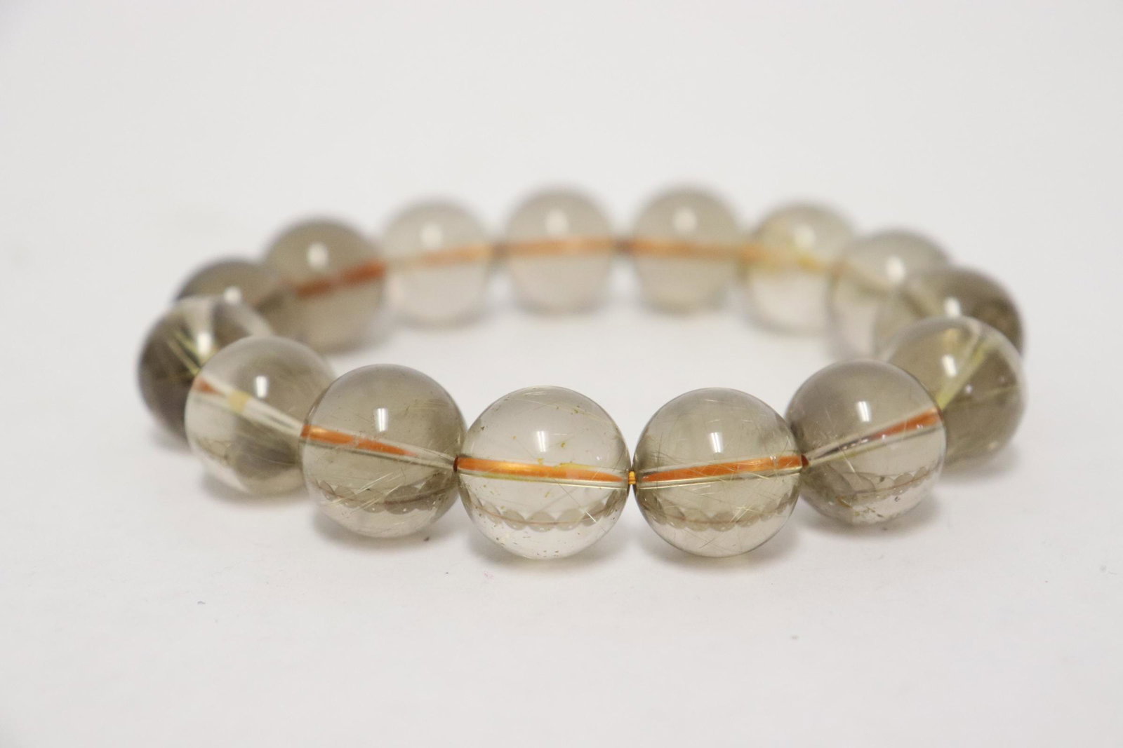 A crystal bead bracelet: A crystal bead (0.6"x0.6"dia) bracelet