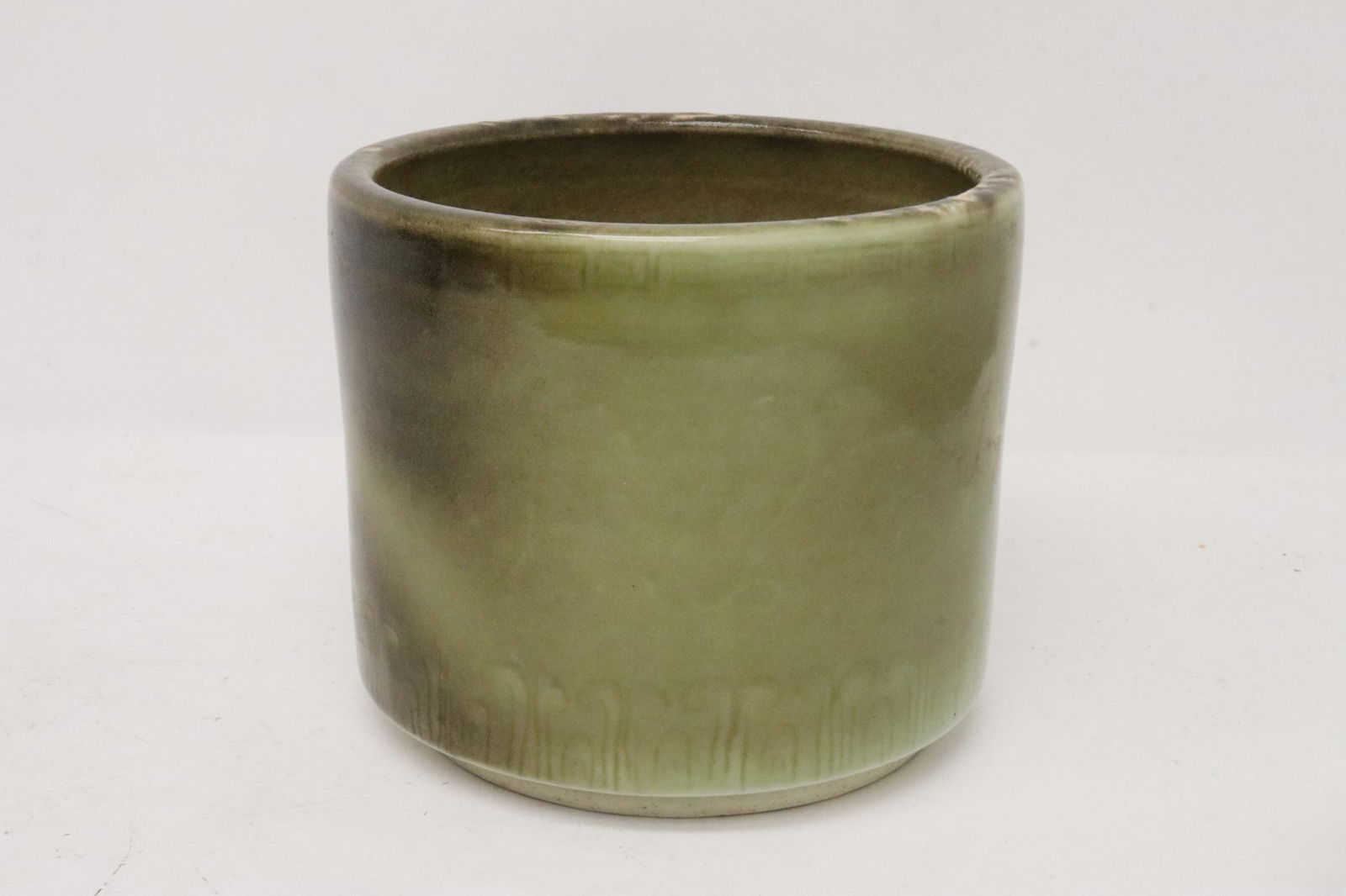 A green glazed brush holder (1 of 10)