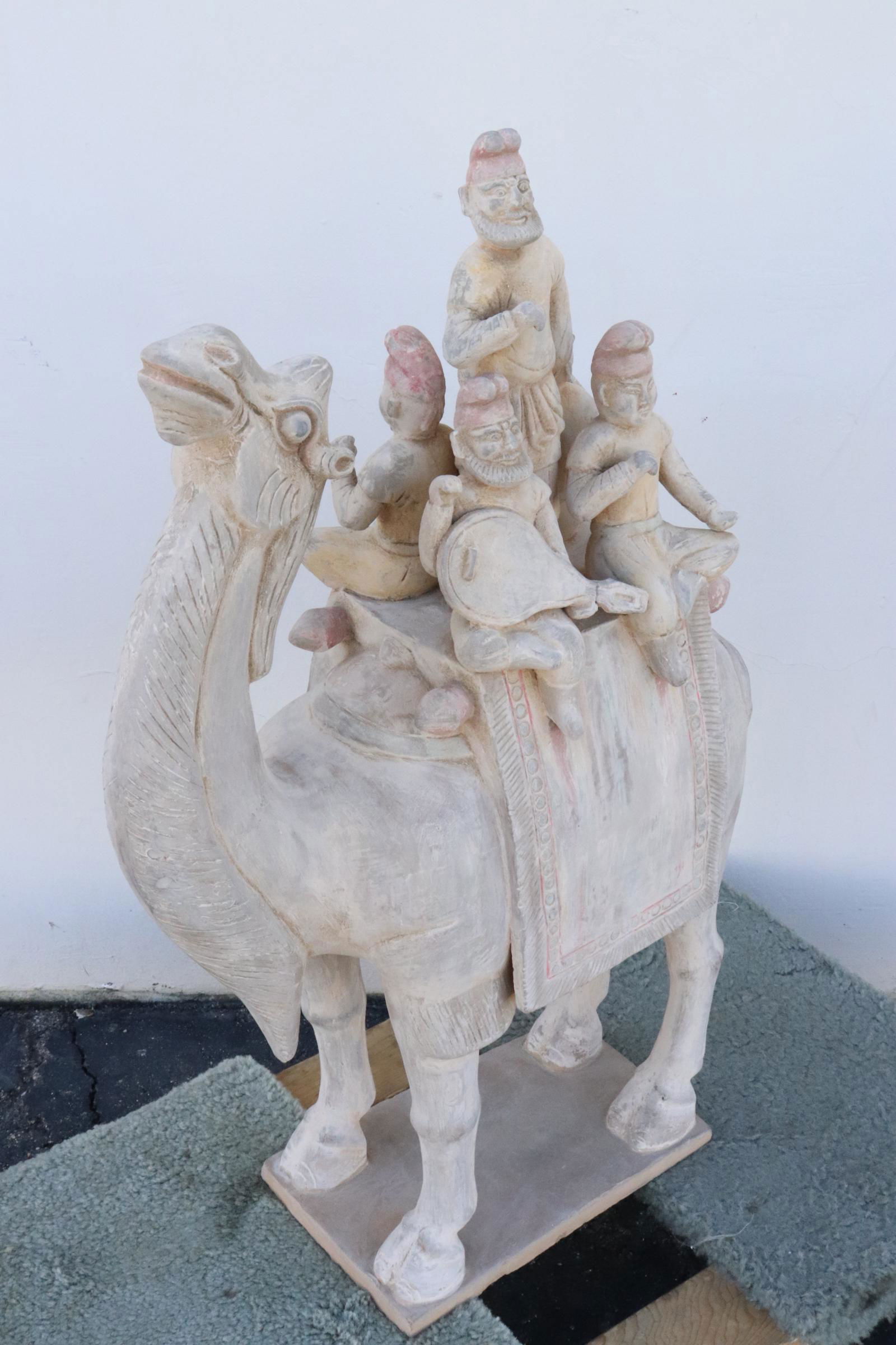 A massive Chinese vintage earthenware sculpture (1 of 11)