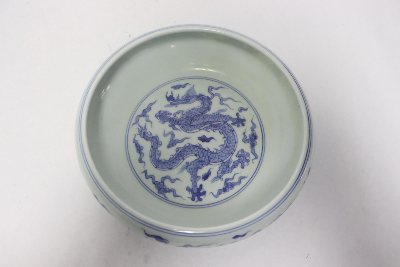 Blue and white porcelain brush wash: Blue and white porcelain brush wash, 2.45"x7.8"dia