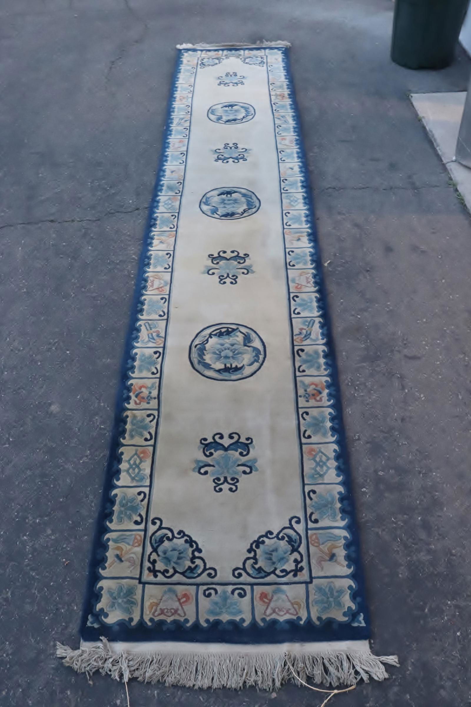 Very fine Chinese runner (1 of 10)