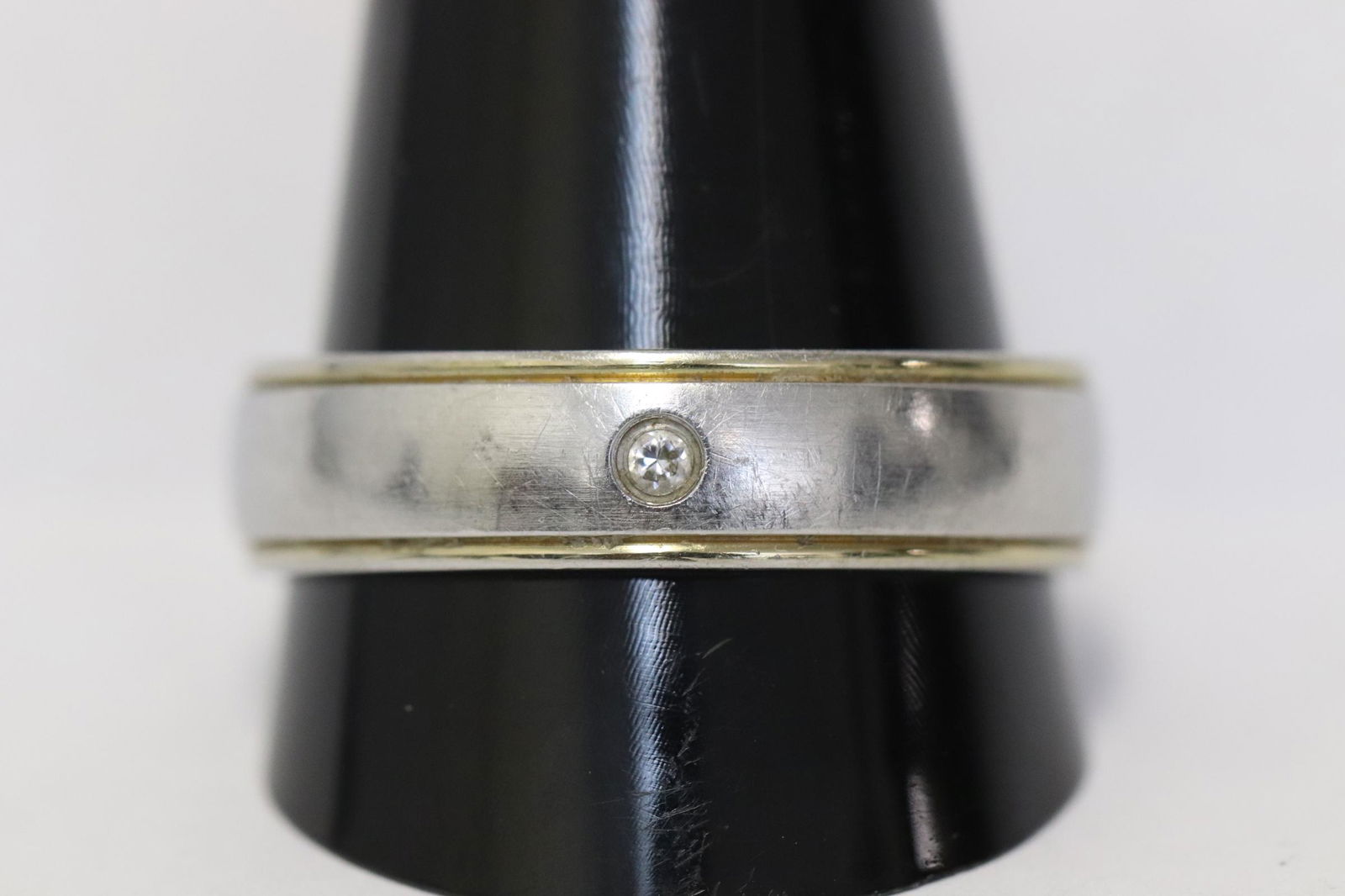 18K bicolor diamond ring (1 of 6)