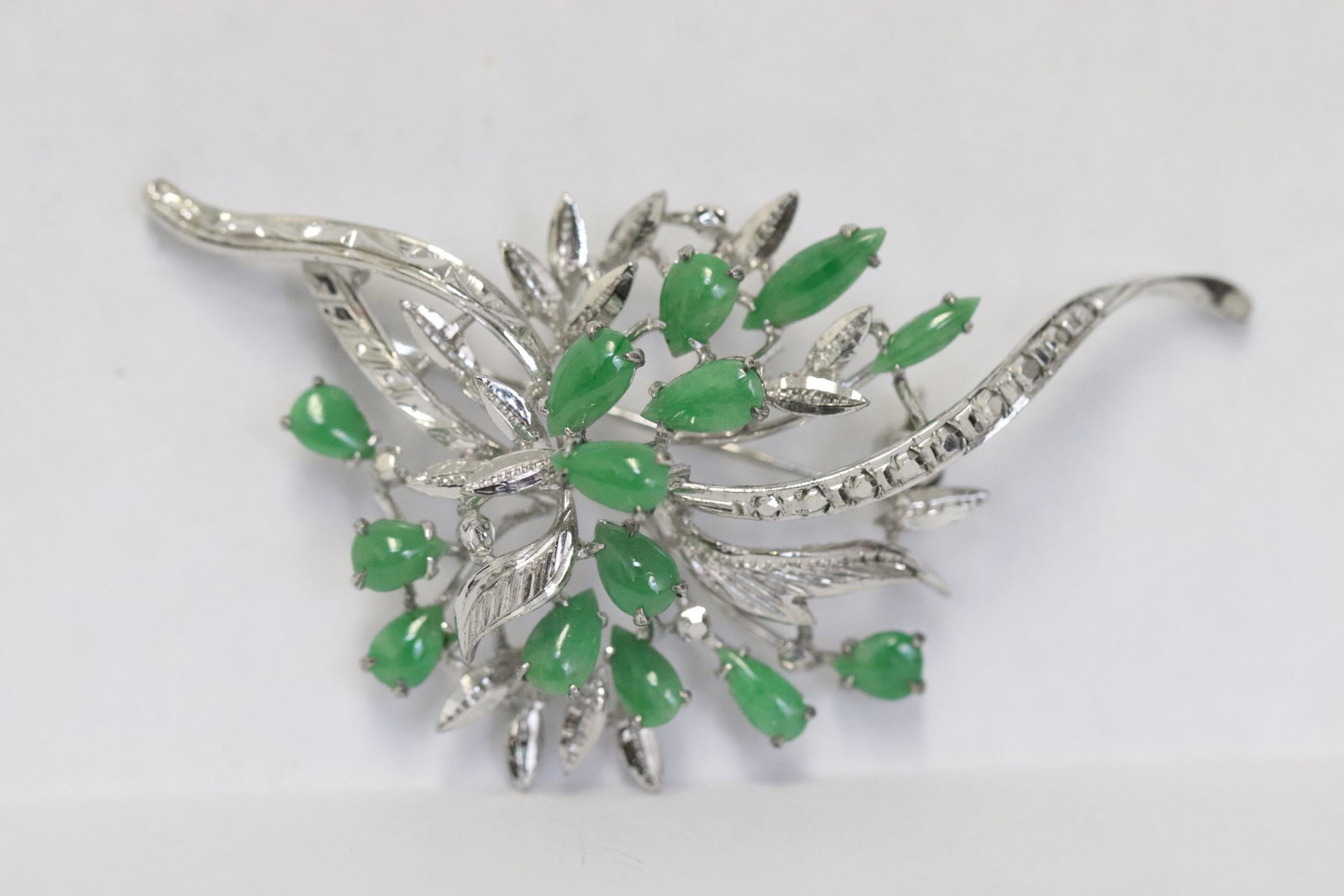 18K W/G spray jadeite brooch (1 of 9)
