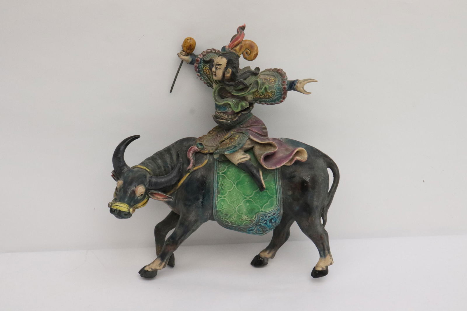 Chinese antique earthenware roof tile (1 of 10)