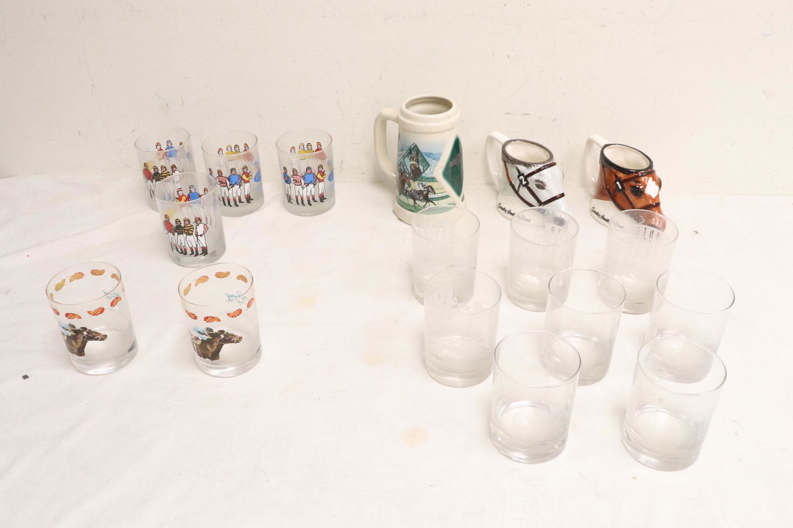 Lot of horse racing memorabilia cups & mugs (1 of 8)