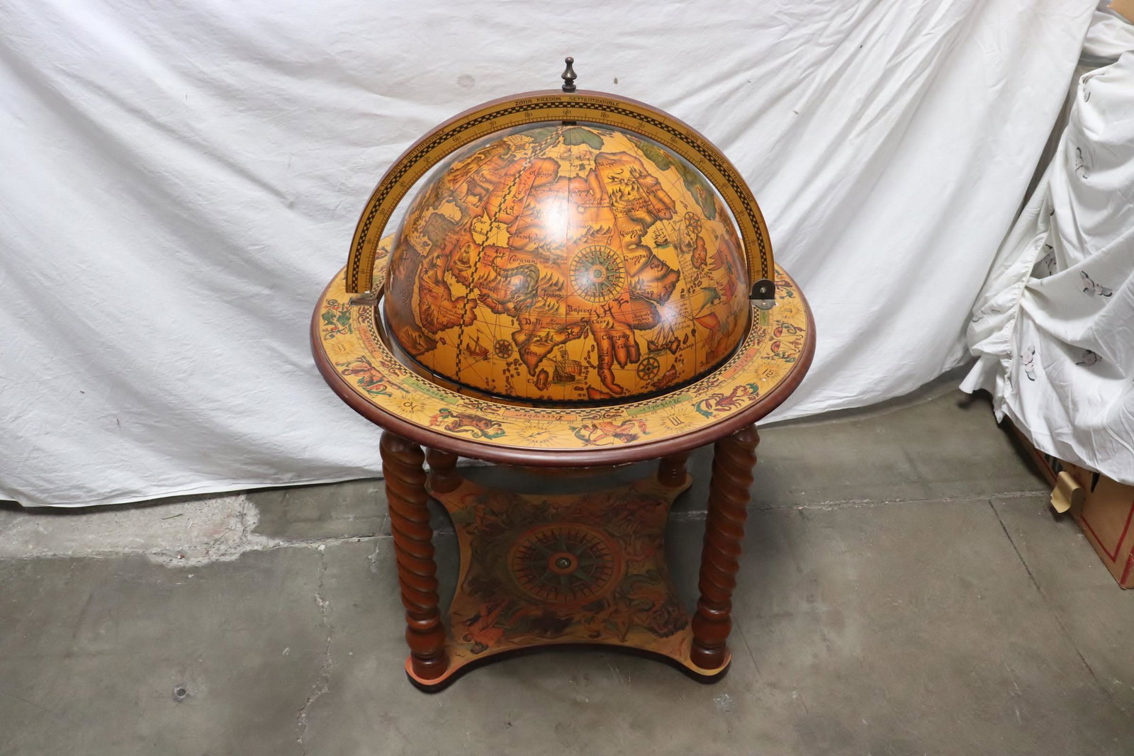 A globe: A globe, losses, 34.8"x27.5"dia