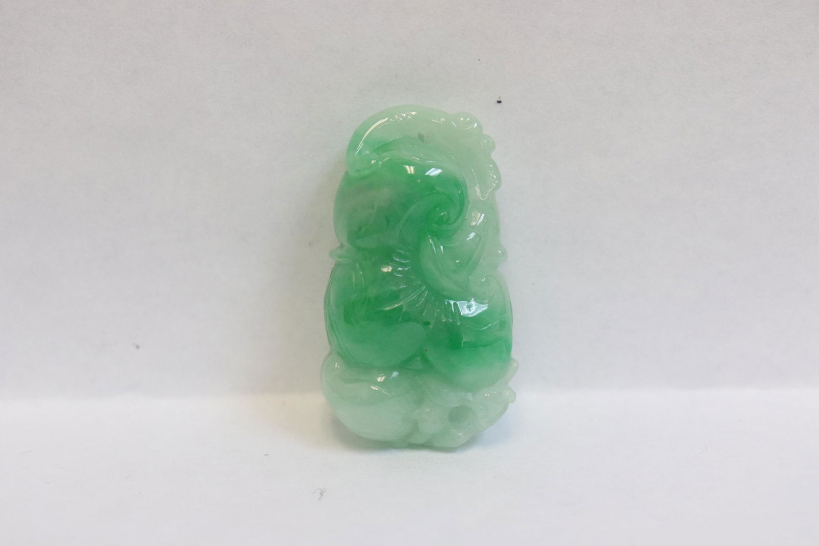 A jadeite carved ornament (1 of 7)
