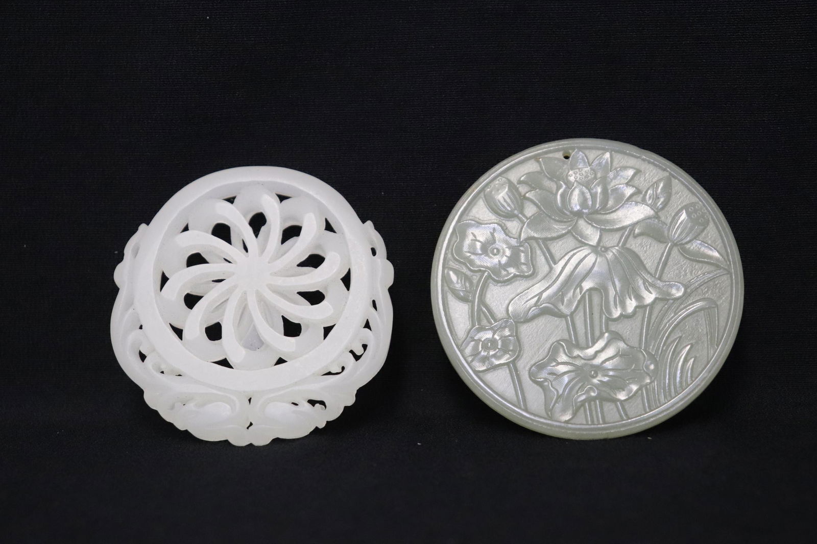 2 Chinese jade carved plaques (1 of 9)