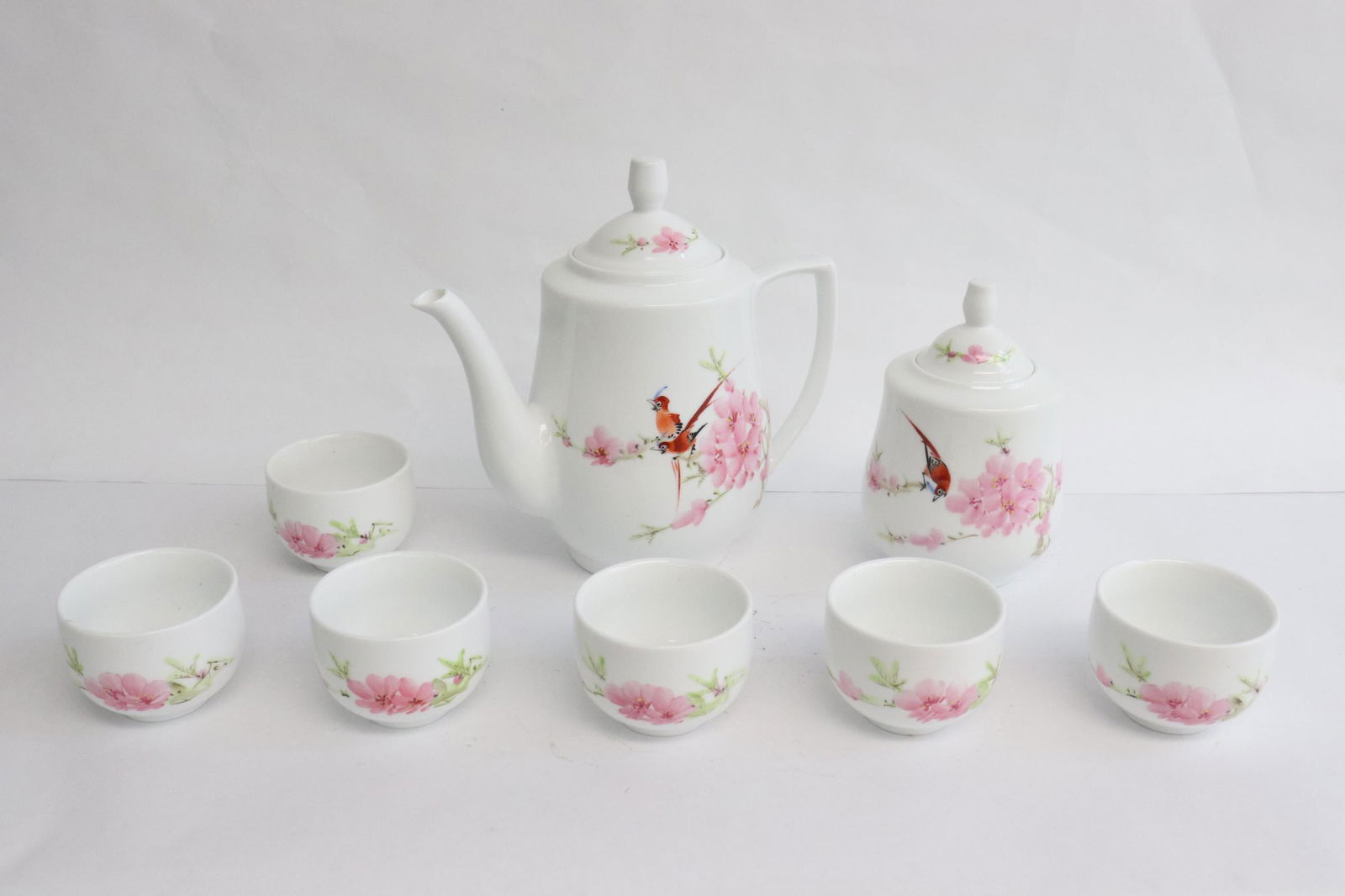 8 pc Chinese porcelain tea set in presentation box (1 of 10)