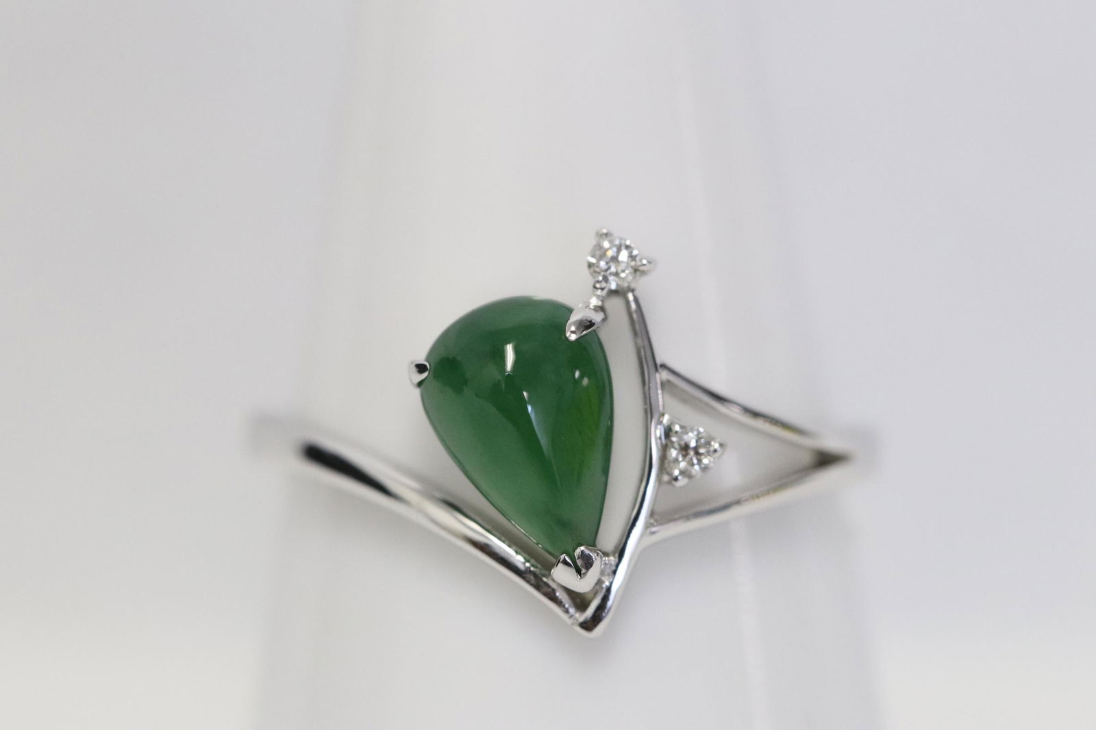 18K W/G jadeite ring with GIA report (1 of 10)