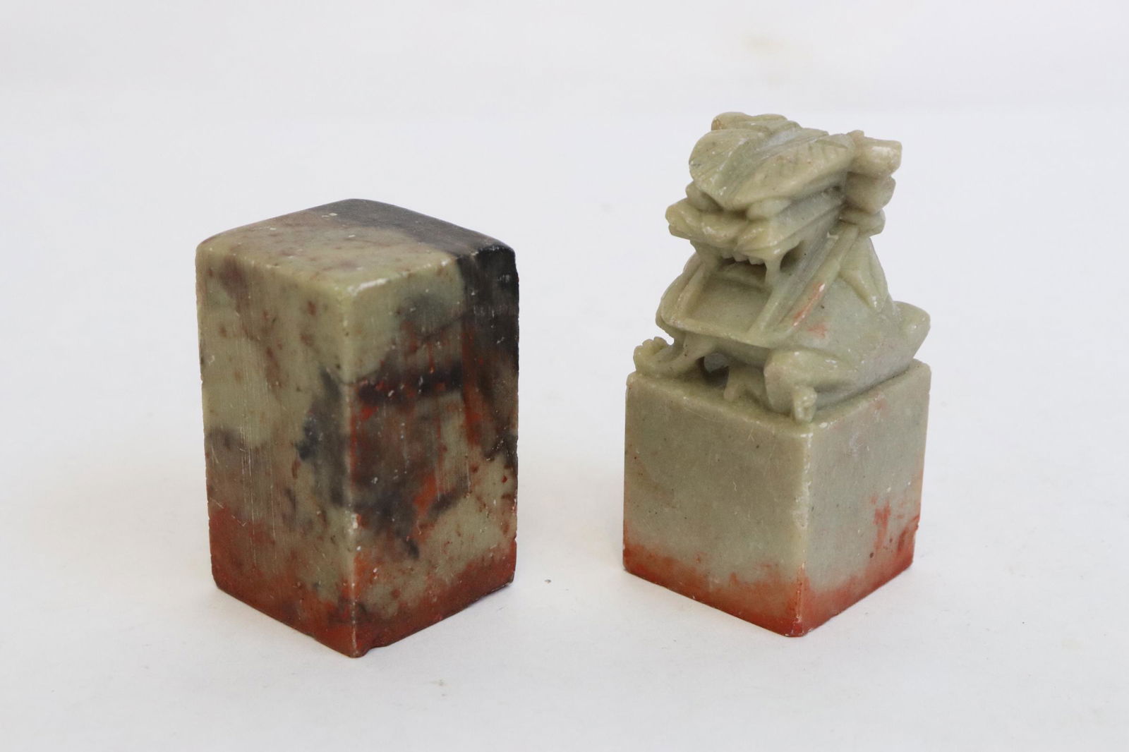 2 Chinese vintage shoushan stone seals (1 of 10)