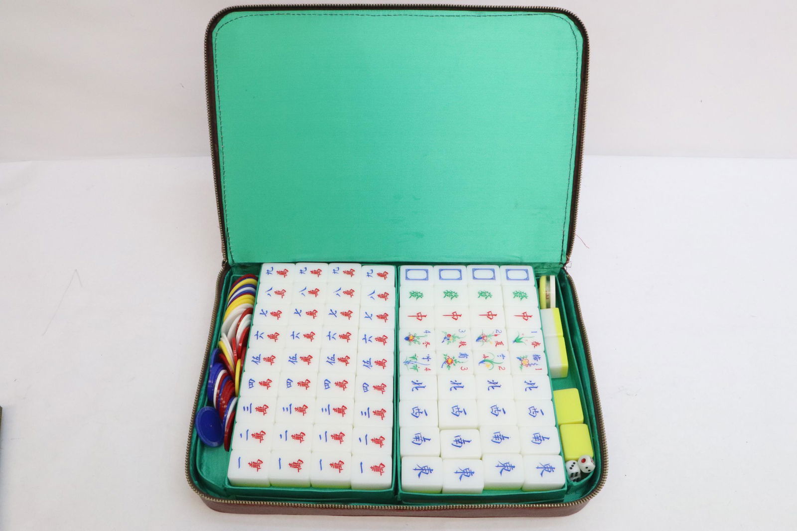 Chinese mahjong set, complete (1 of 7)