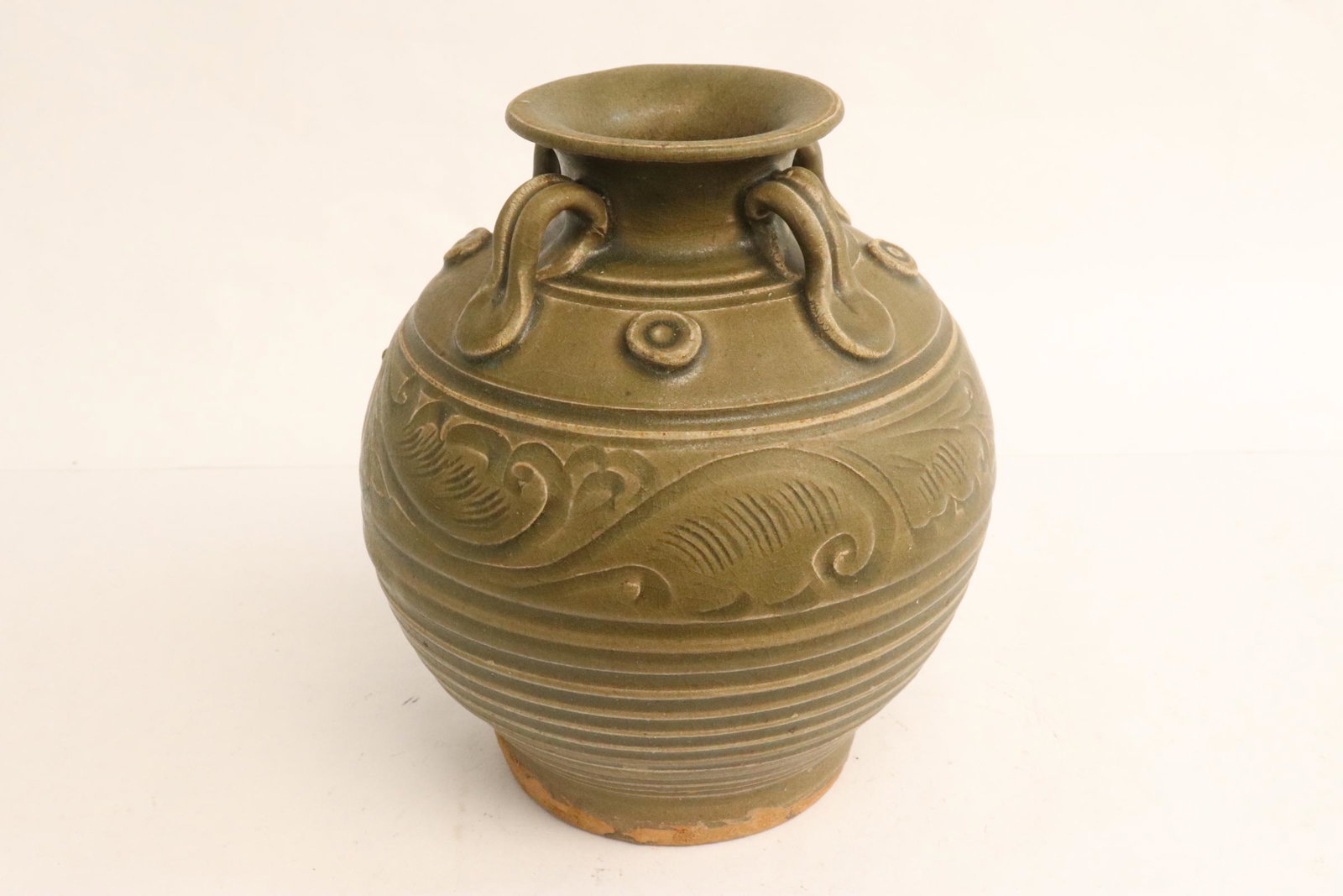 a Song style jar: a Song style jar, 6.1"x5.4"dia