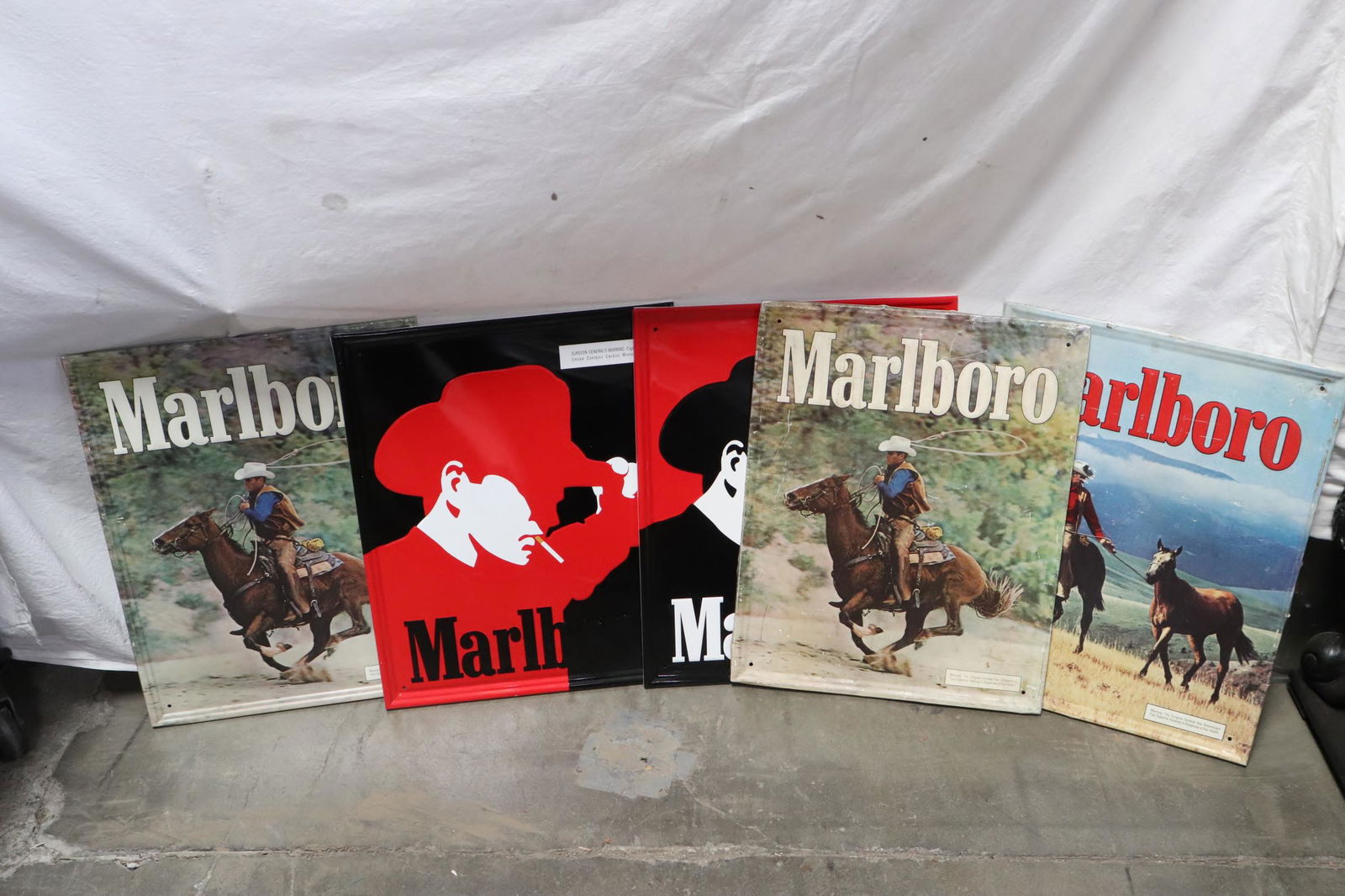 5 Marlboro advertisement plaques (1 of 6)