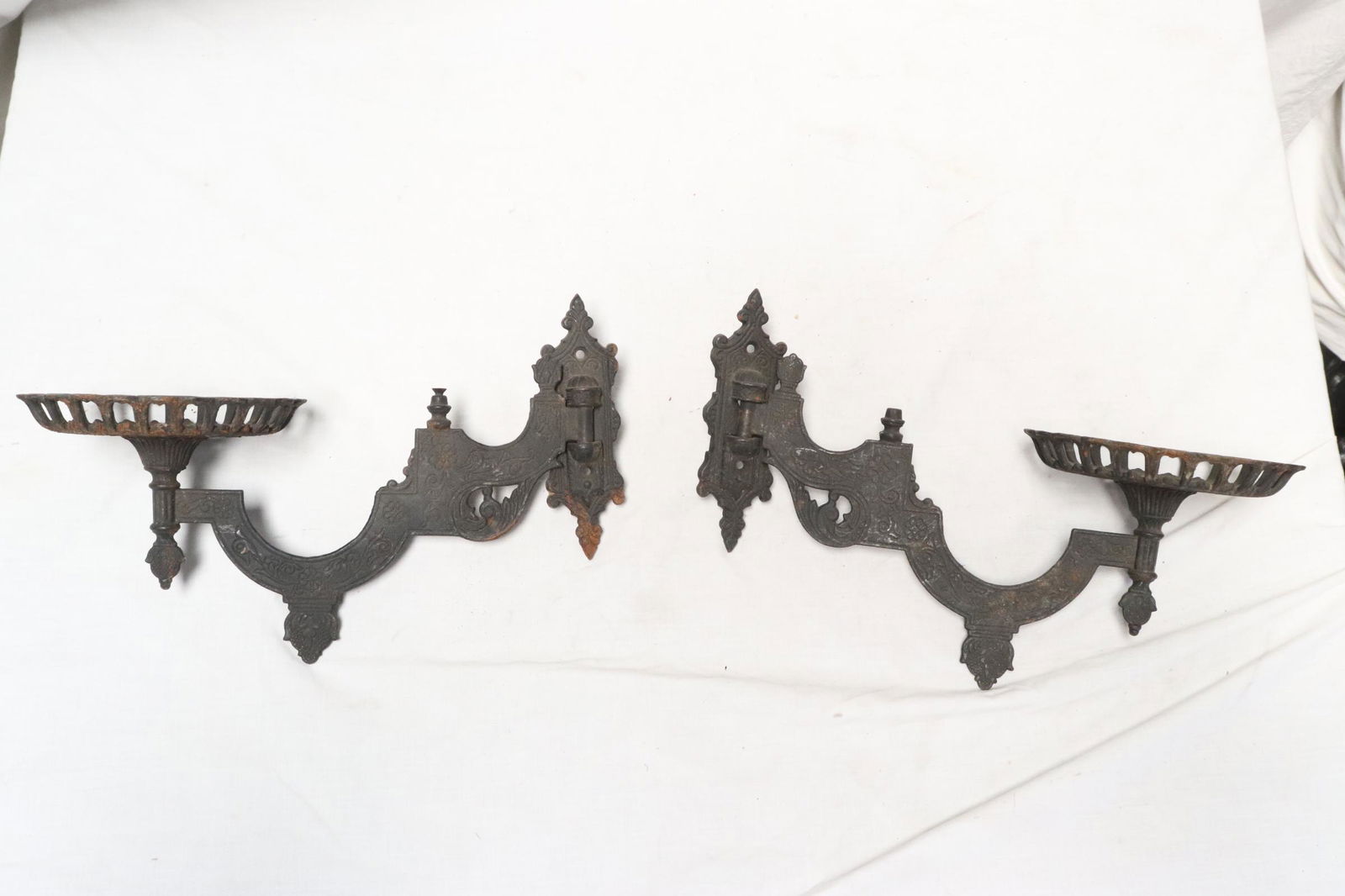 Pr Victorian cast iron wall hanging swirl candle holders (1 of 7)