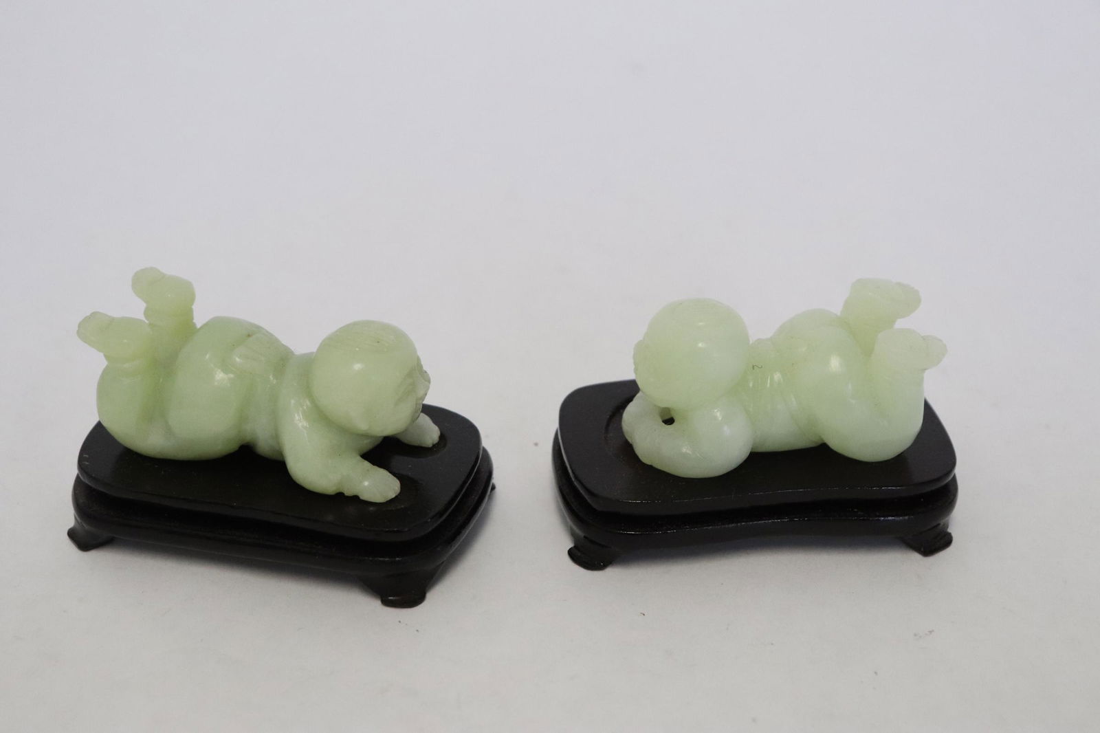 2 Chinese celadon jade carved figures (1 of 10)