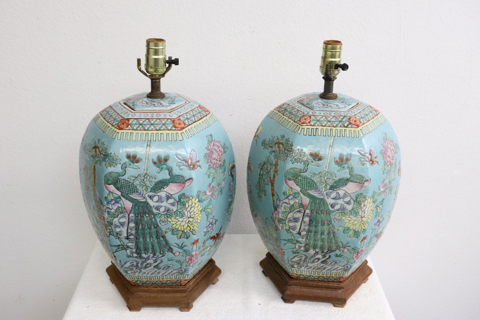 Pr Chinese vintage porcelain covered jars, made as lamps (1 of 10)
