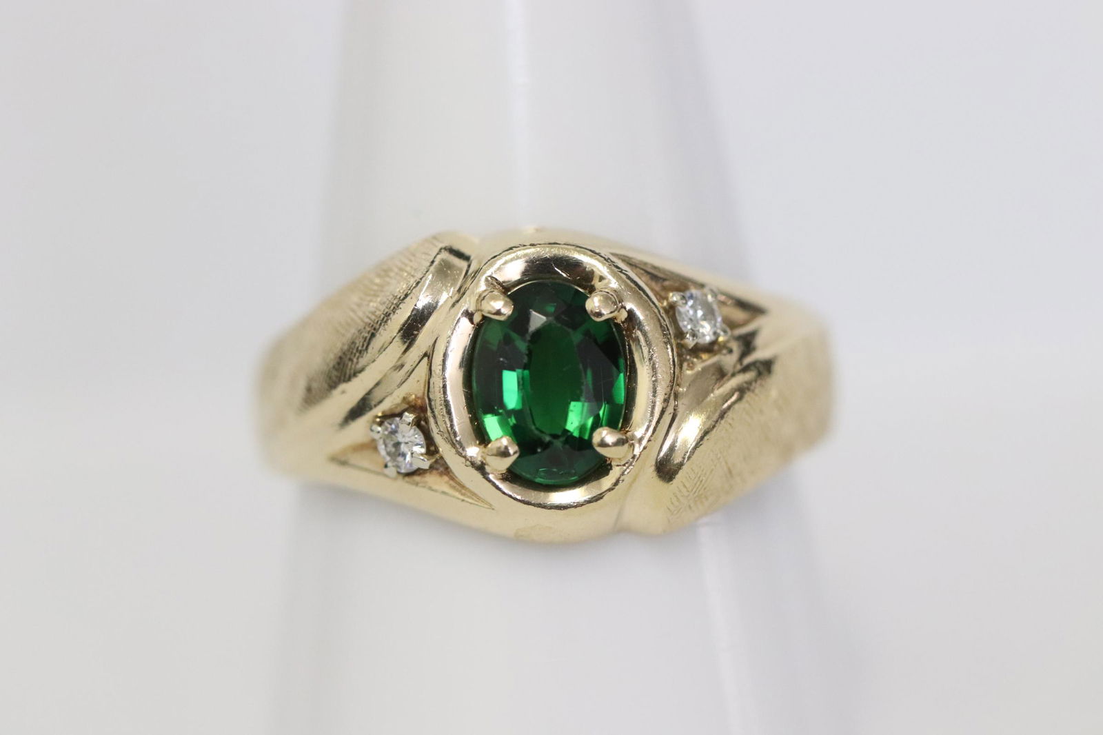 14K Y/G ring w/ a bright green stone & diamonds (1 of 9)