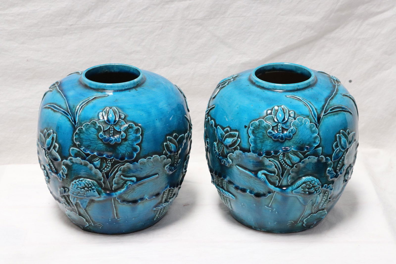 Pair Chinese vintage blue glazed porcelain jar (1 of 10)