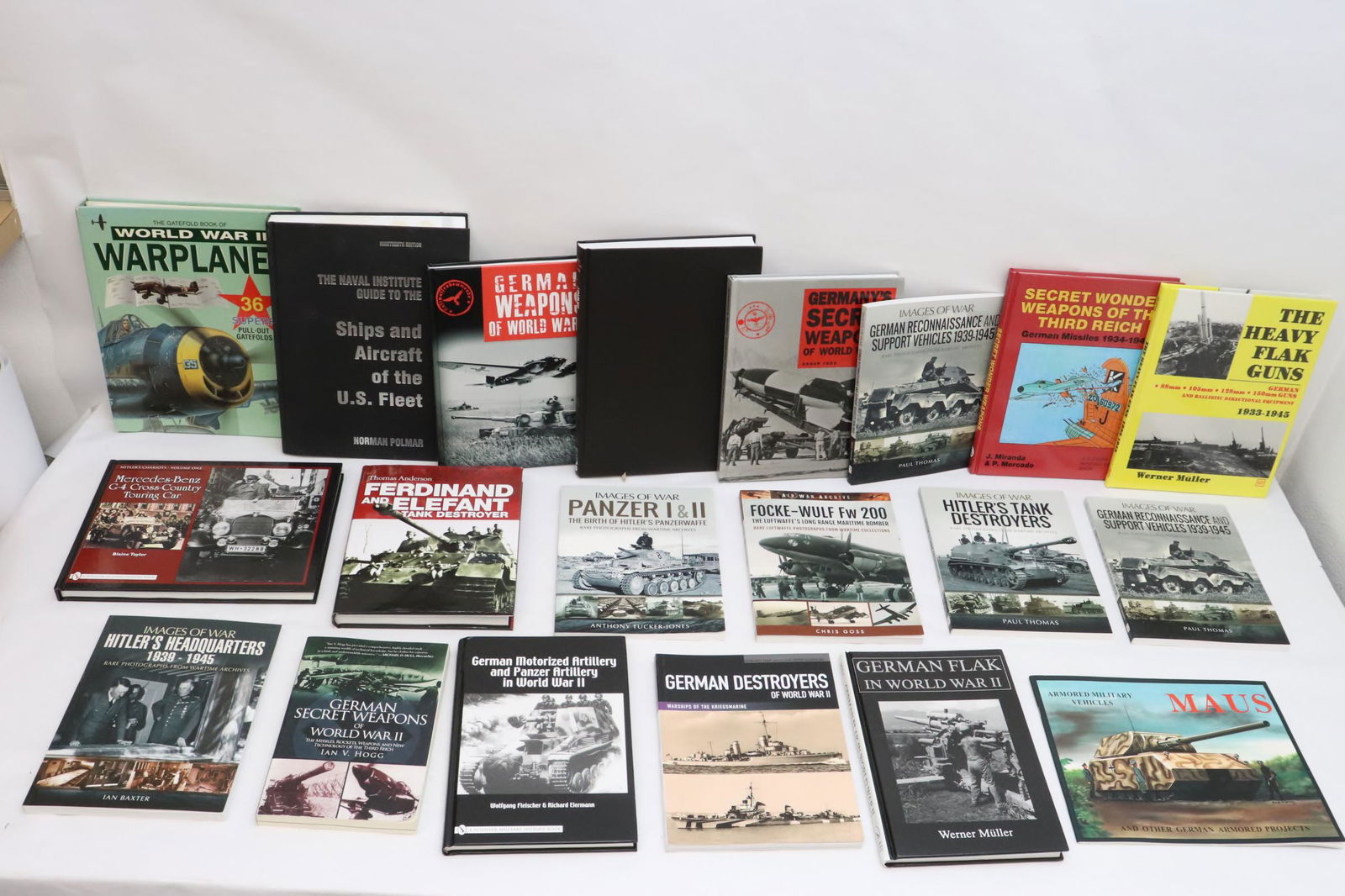 Approx. 20 military books (1 of 12)