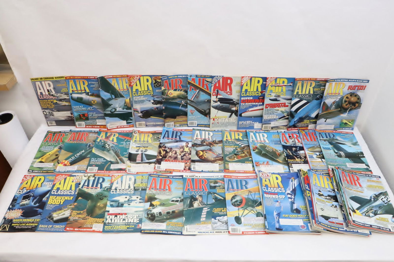 Approx. 39 "air classic" magazines (1 of 10)