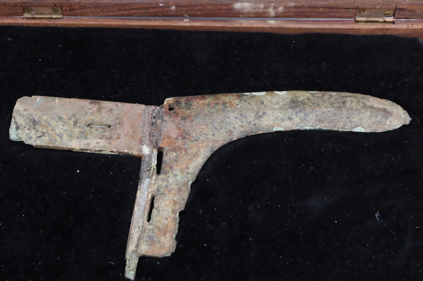 Chinese genuine archaic bronze weapon finial, c1100 - 249 BC (1 of 7)