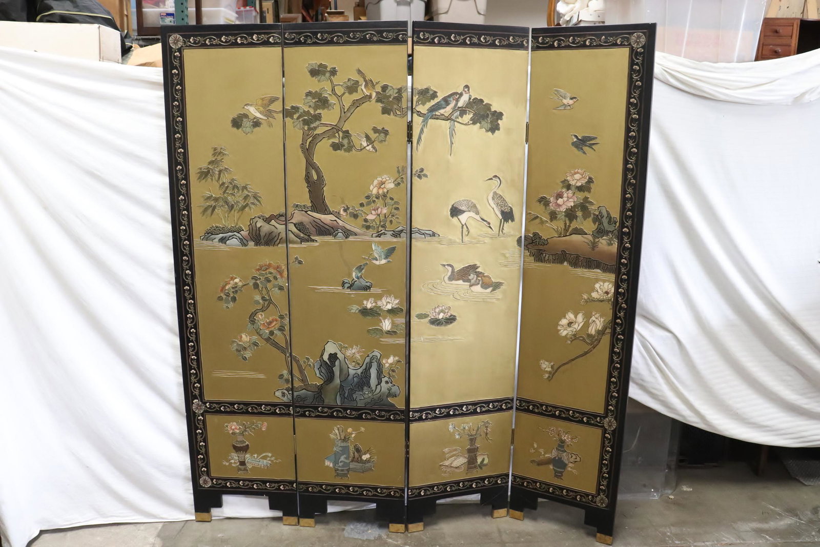 4-panel lacquer screen (1 of 10)