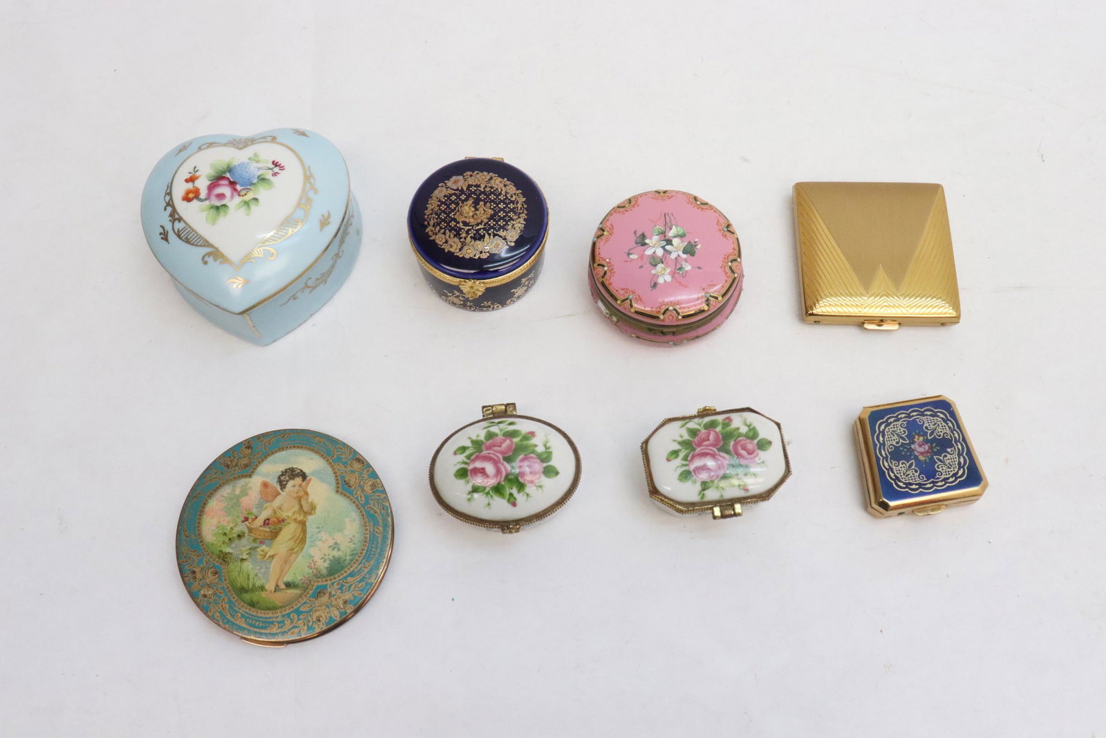 8 compacts, the pink box need repair: 8 compacts, the pink box need repair, 0.6"x1.7"x1.65" - 1.75"x3.1"x3.1"