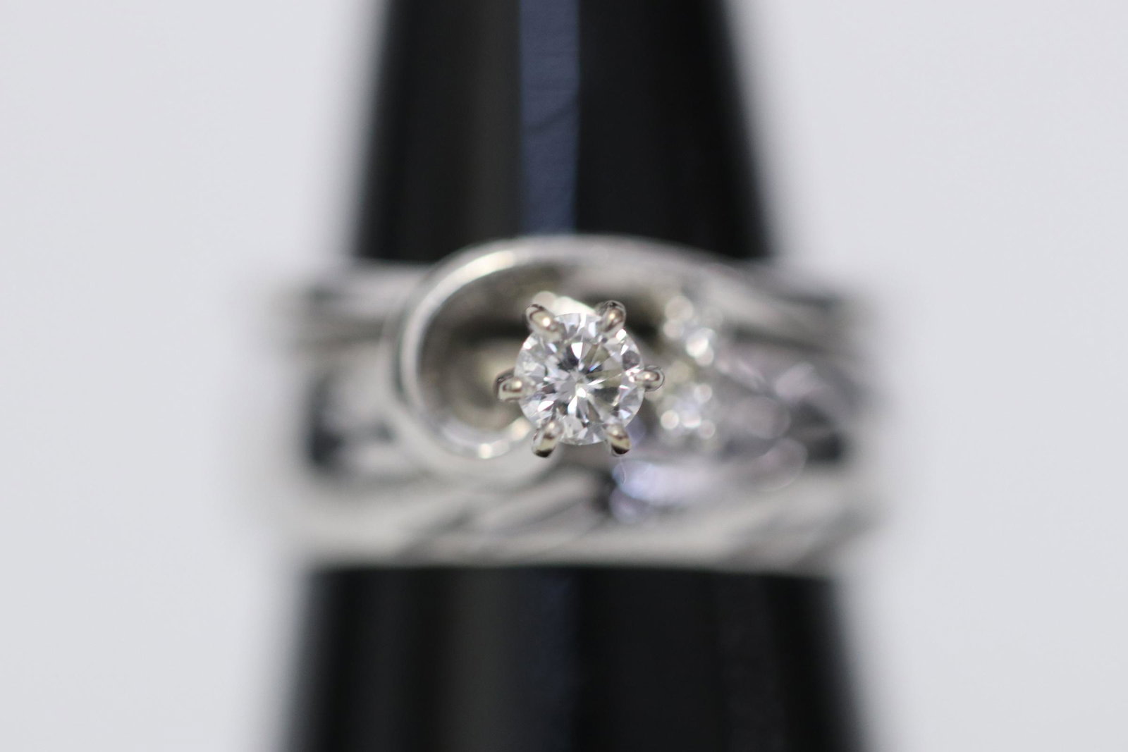 14K W/G diamond ring (1 of 9)