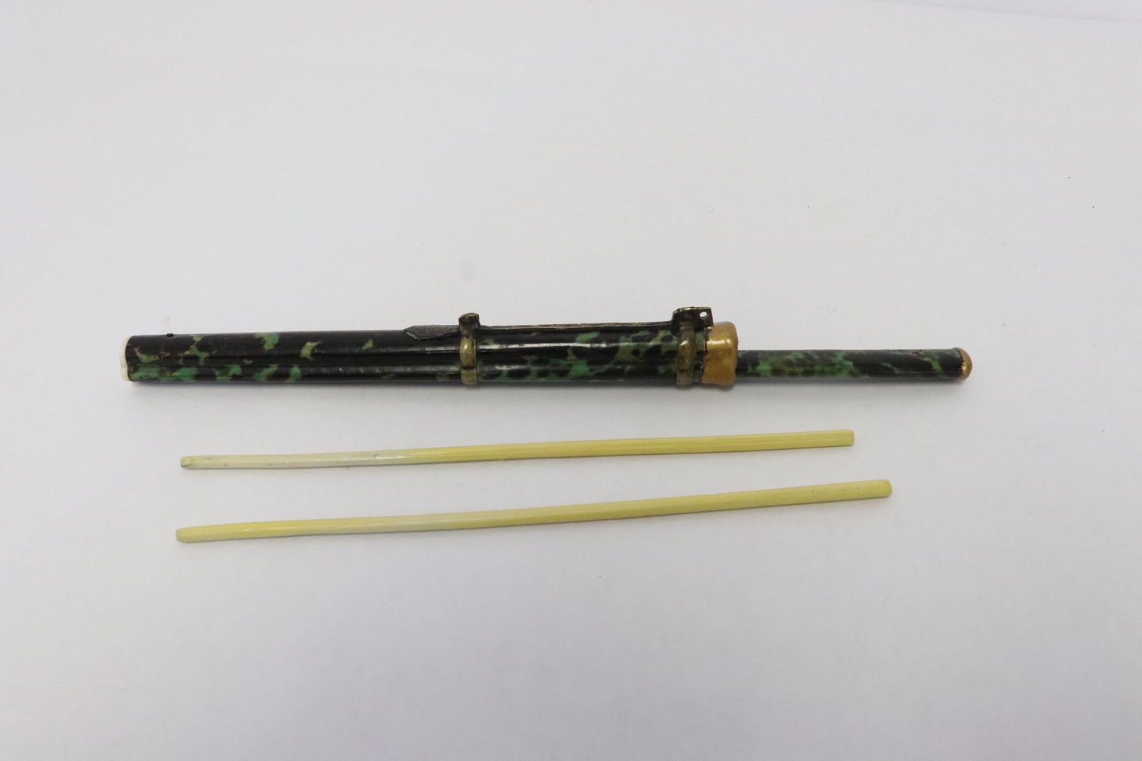 Unusual Chinese antique bamboo set: Unusual Chinese antique bamboo set; including chopsticks, knife and carrying case, 9.8"L