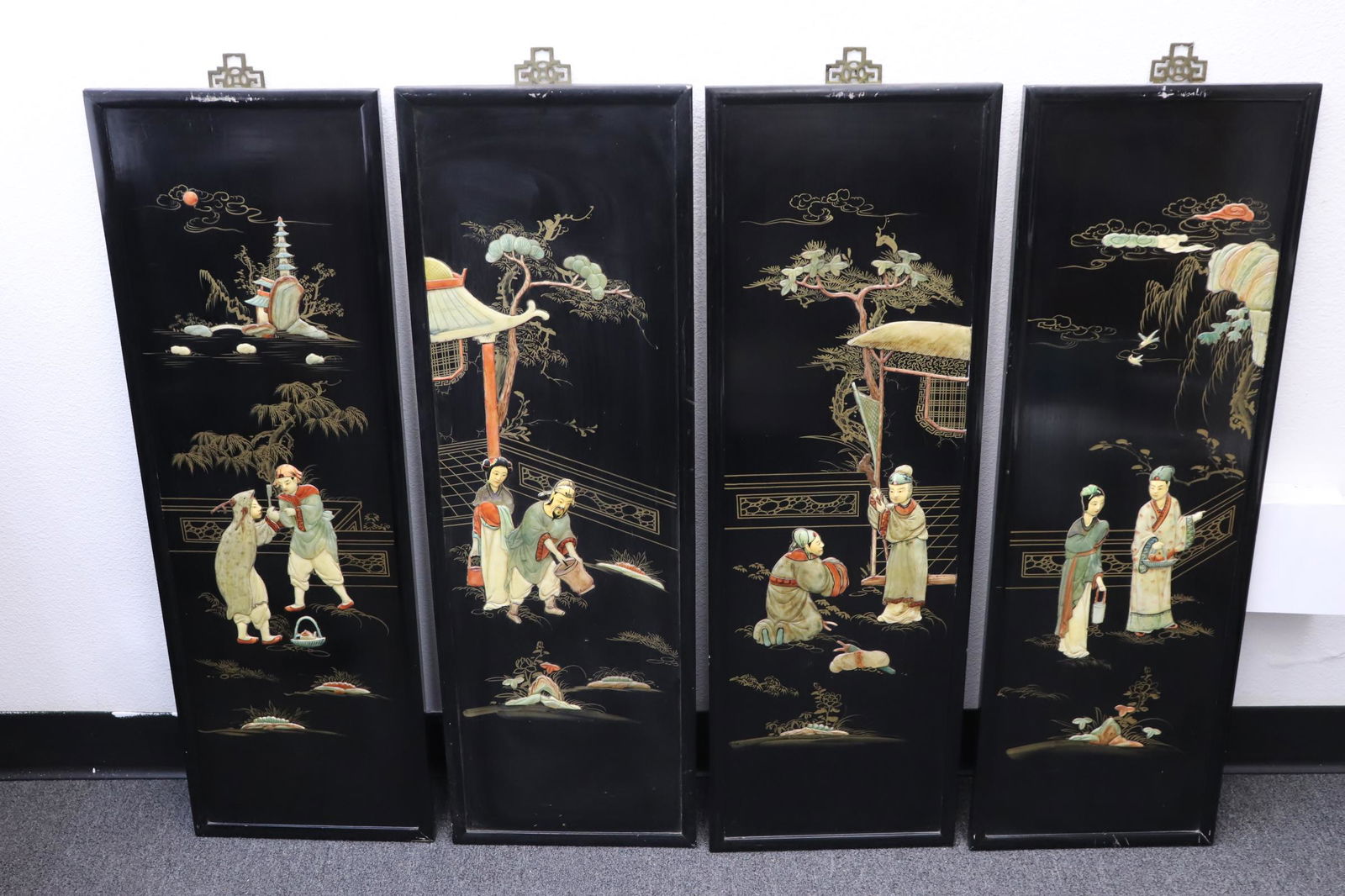 4 Chinese vintage lacquer wood panels (1 of 11)