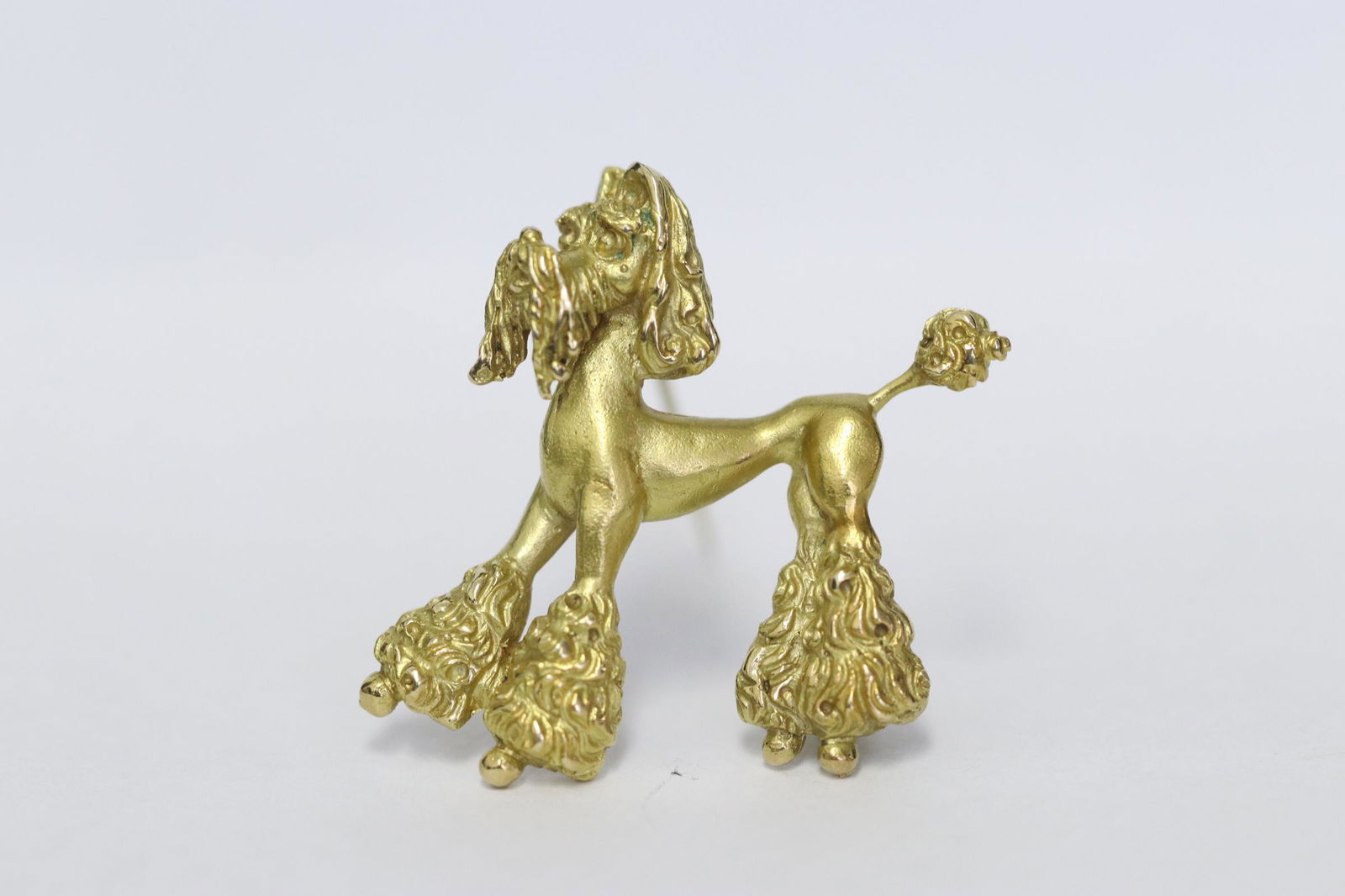 14K Y/G brooch in the form of poodle (1 of 7)