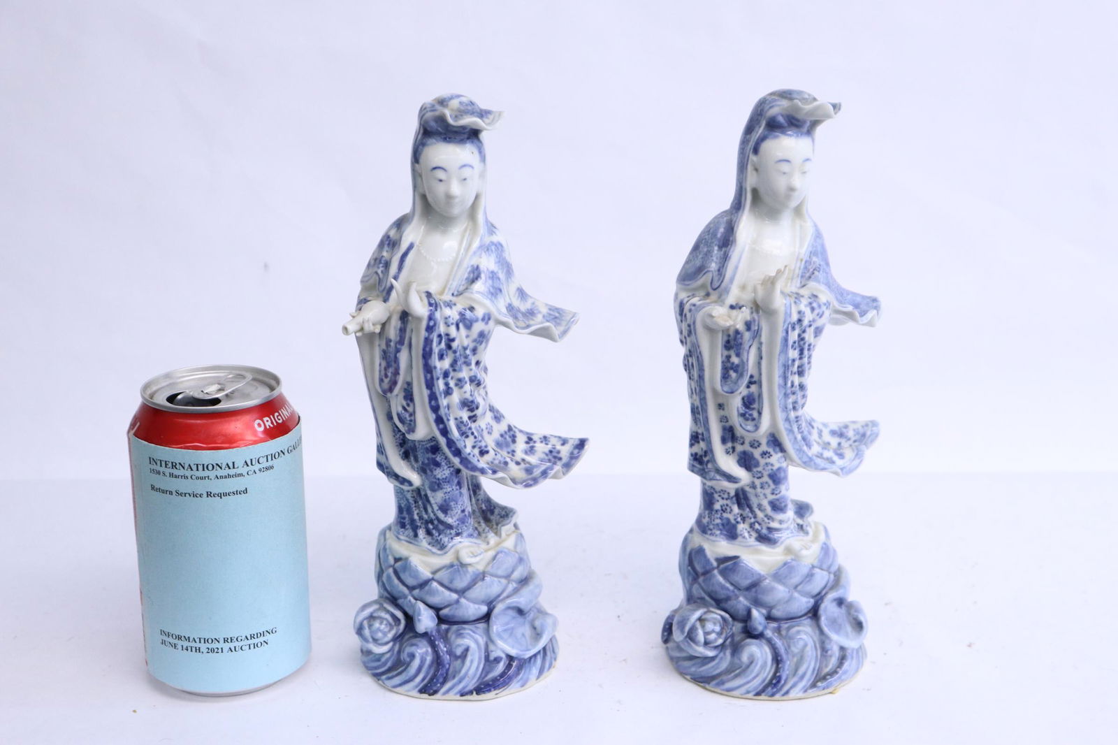 Pair Chinese antique export porcelain figures (1 of 10)