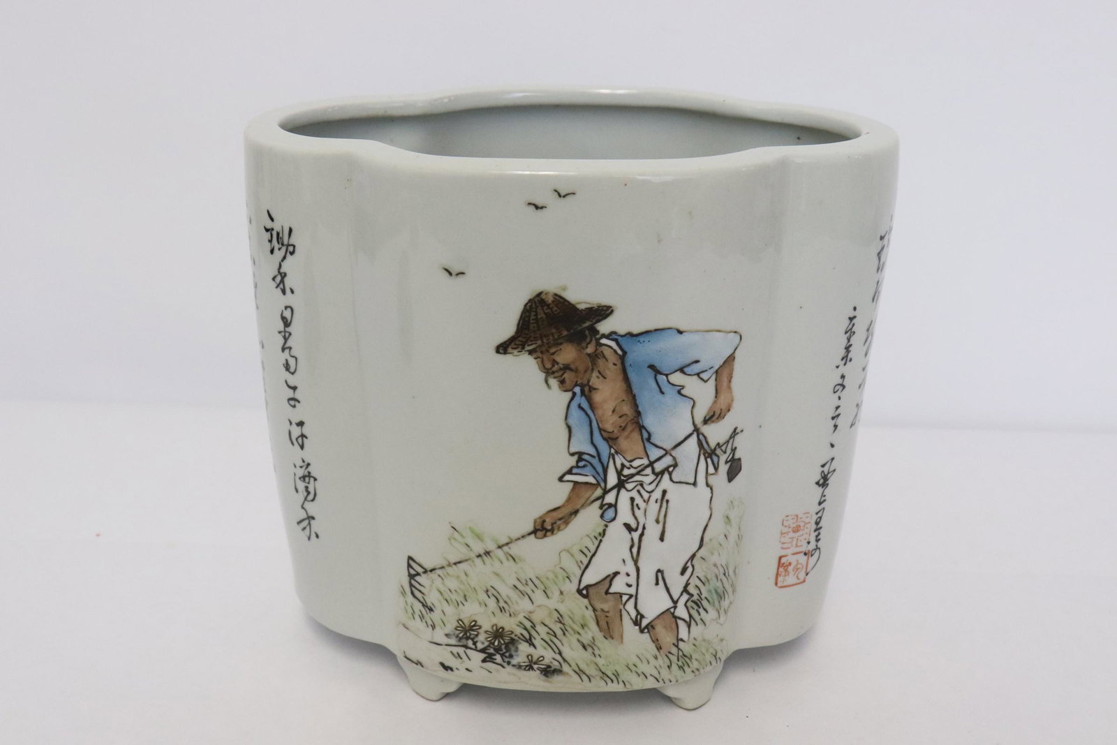 Chinese famille rose porcelain brush holder (1 of 9)