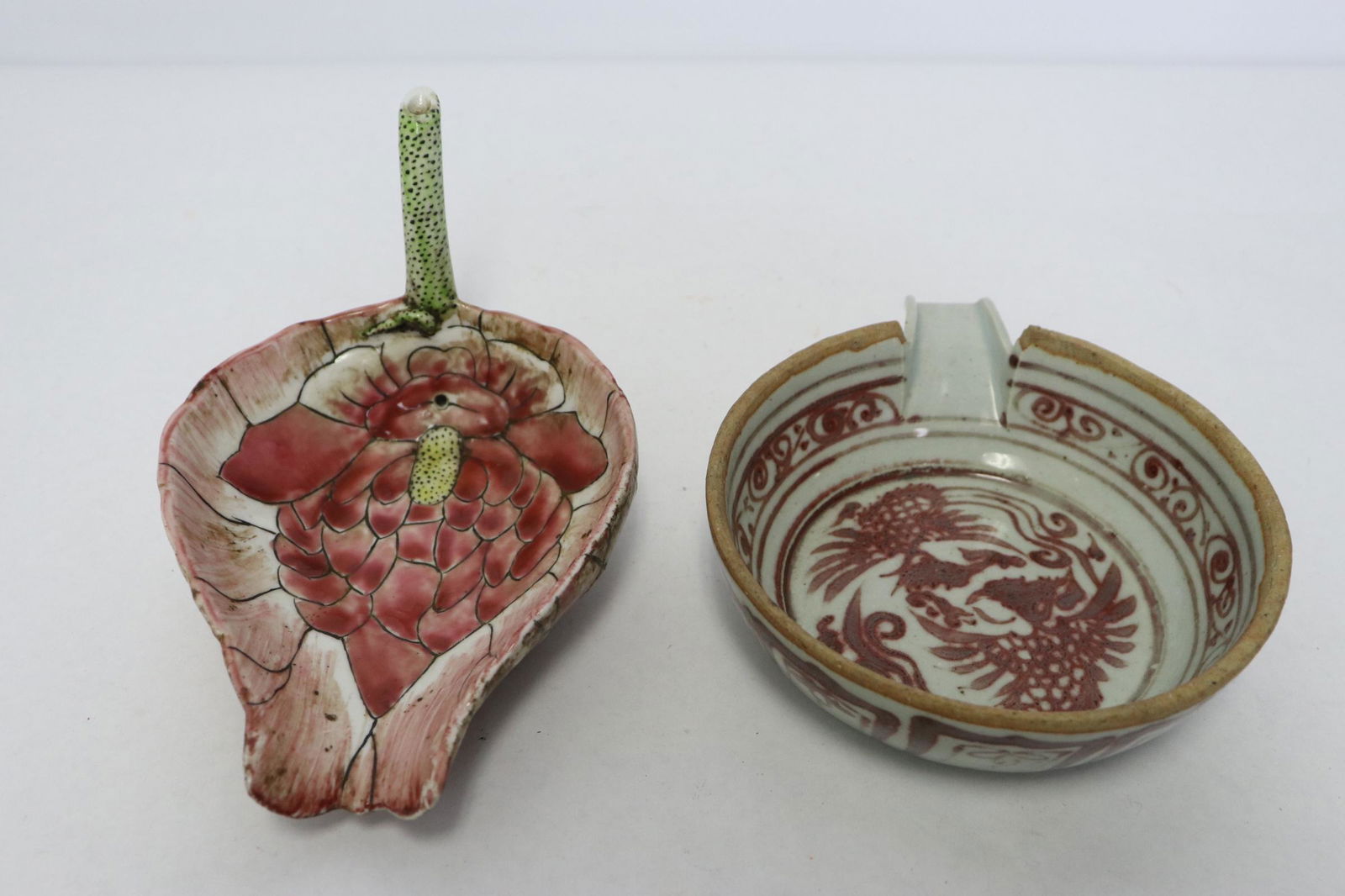 2 Chinese red and white porcelain water server (1 of 12)